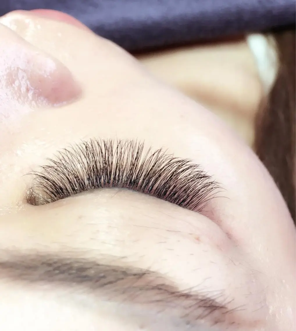 マツエク・マツパ ボリュームラッシュ lily mのマツエク・マツパデザイン