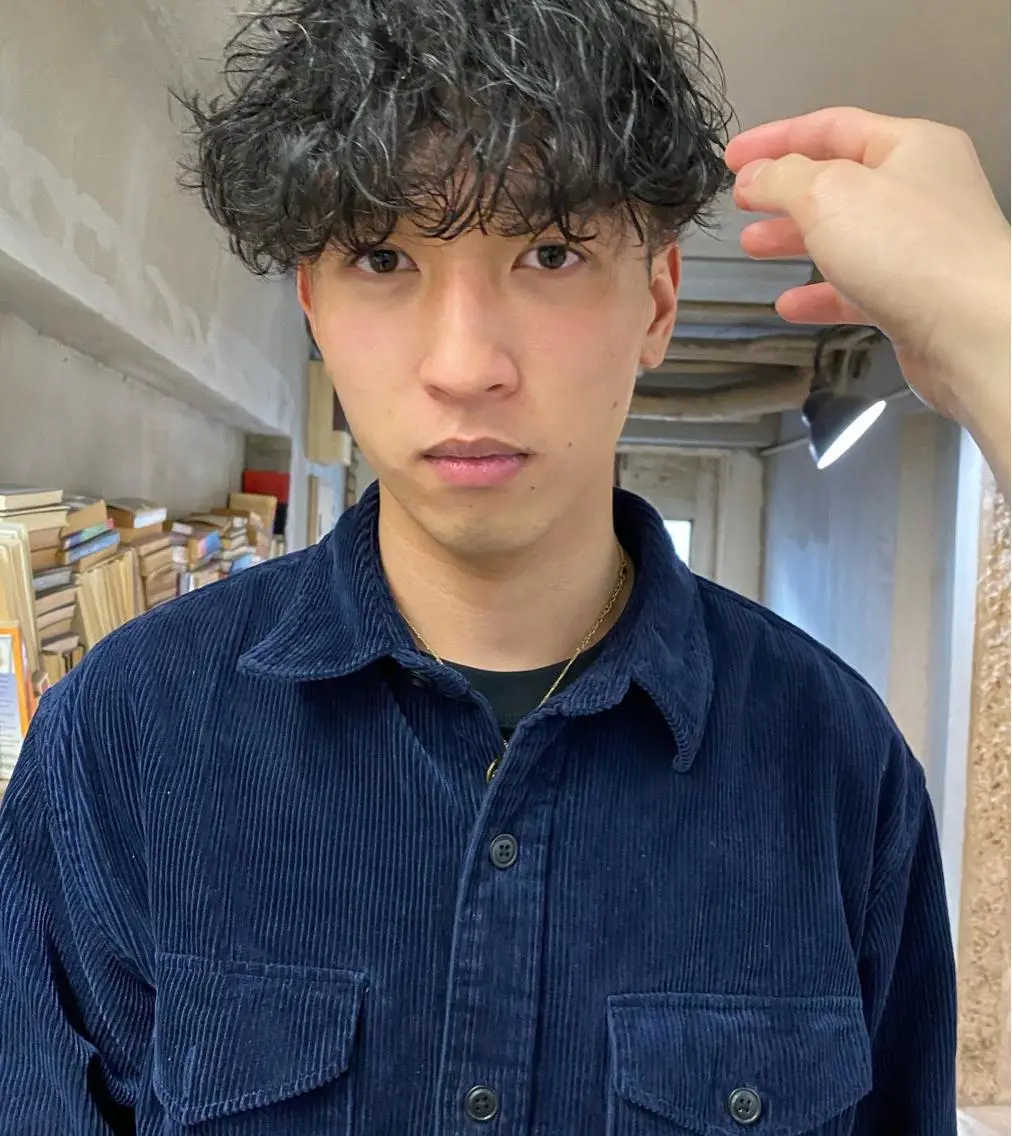 パーマ メンズ カット パーマ パーマ、髪質改善 カズマのヘアスタイル