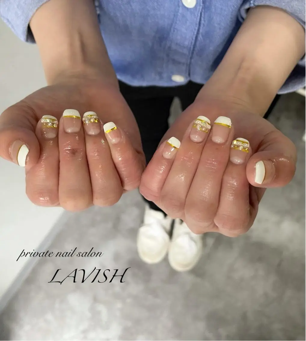 ネイル LAVISH 大和店 emi・:*+のネイルデザイン