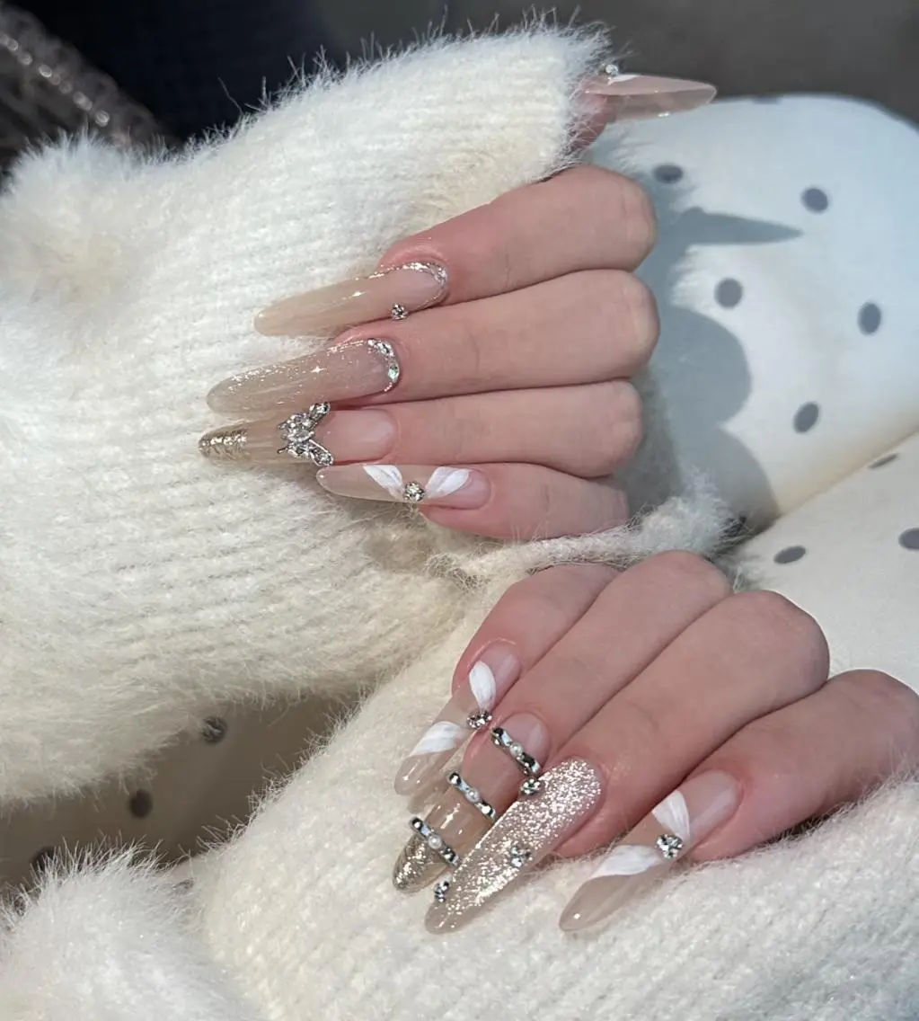 ネイル ハンドネイル 🎀 Ayaka_nailのネイルデザイン