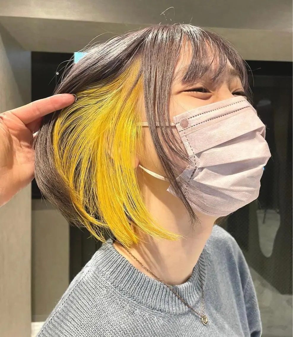 ショート カラー インナーカラー さと ちはるのヘアスタイル