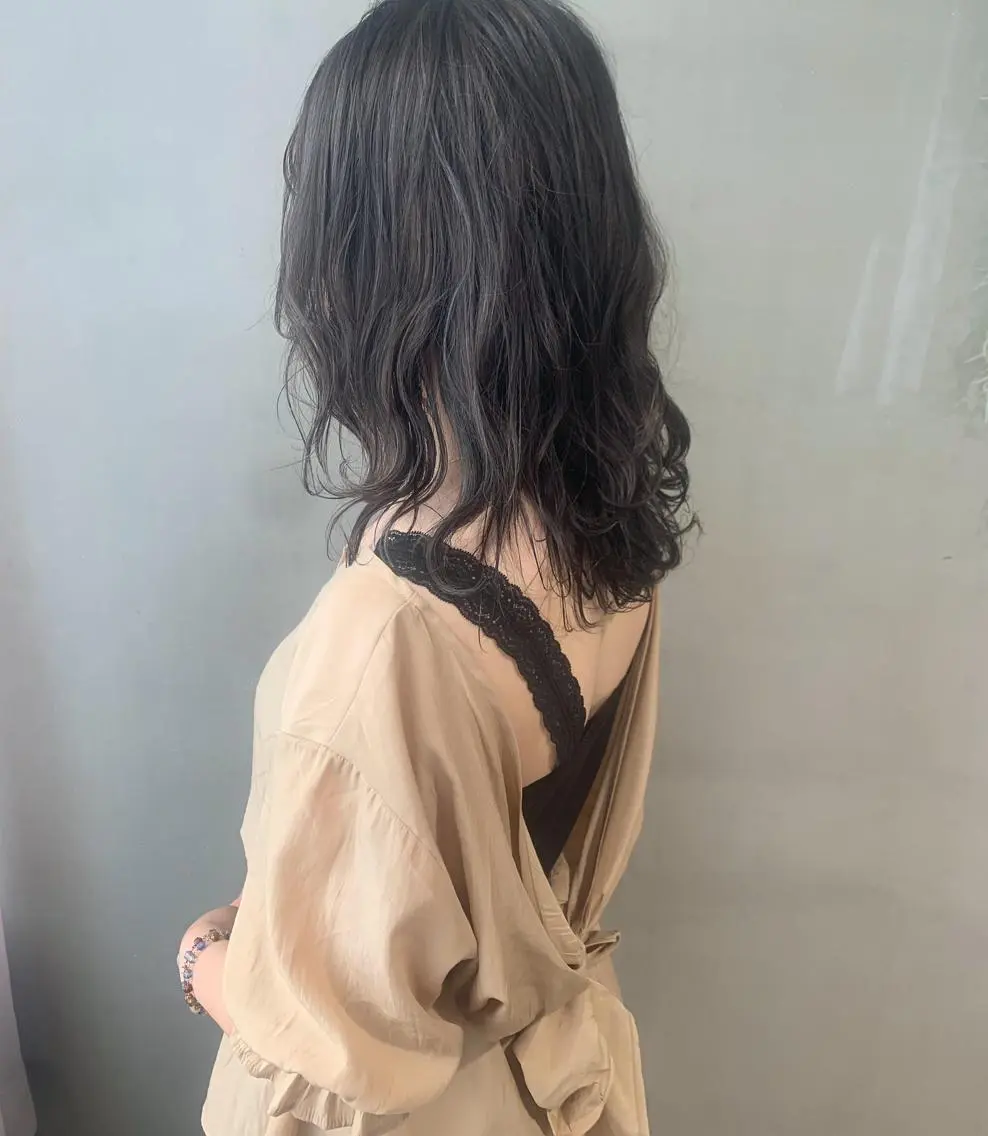 セミロング カラー アディクシーカラー アッシュ ブリーチ ブリーチなしカラー ウルフレイヤーカット /チヒロのヘアスタイル