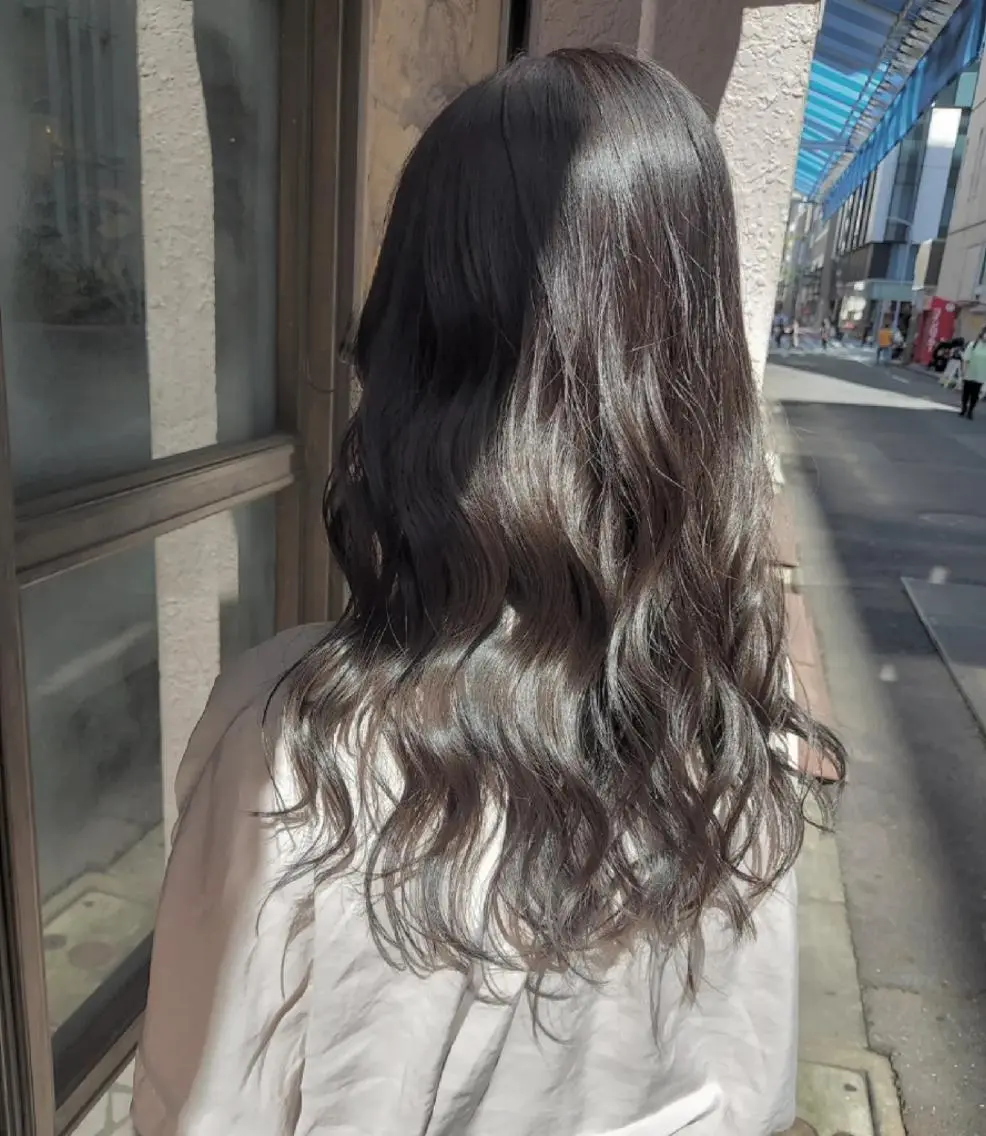 カラー ロング グレージュ ブリーチ・ハイトーン 特化🎉内山のヘアスタイル