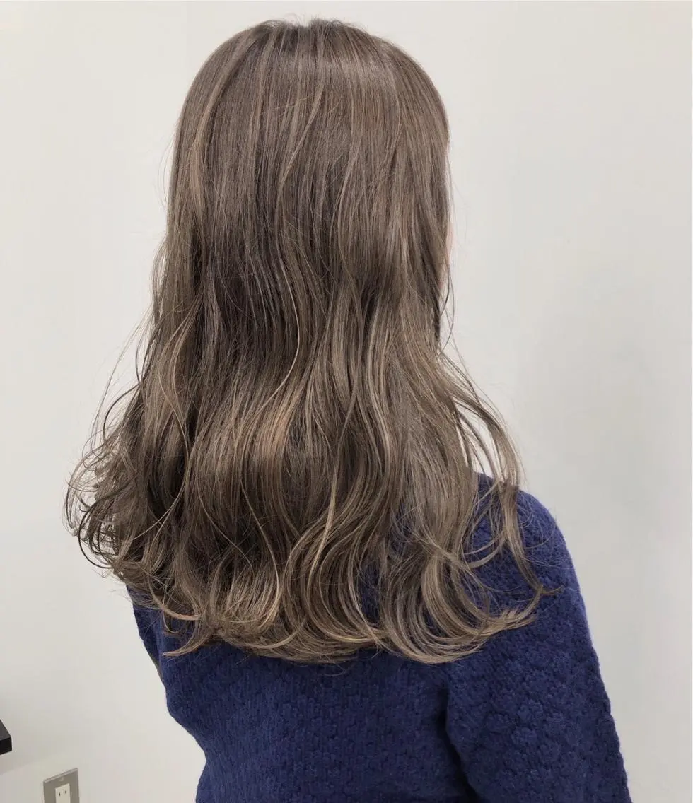 セミロング カラー ヘアアレンジ 【公式】amble luxe池袋東口🩷のヘアスタイル
