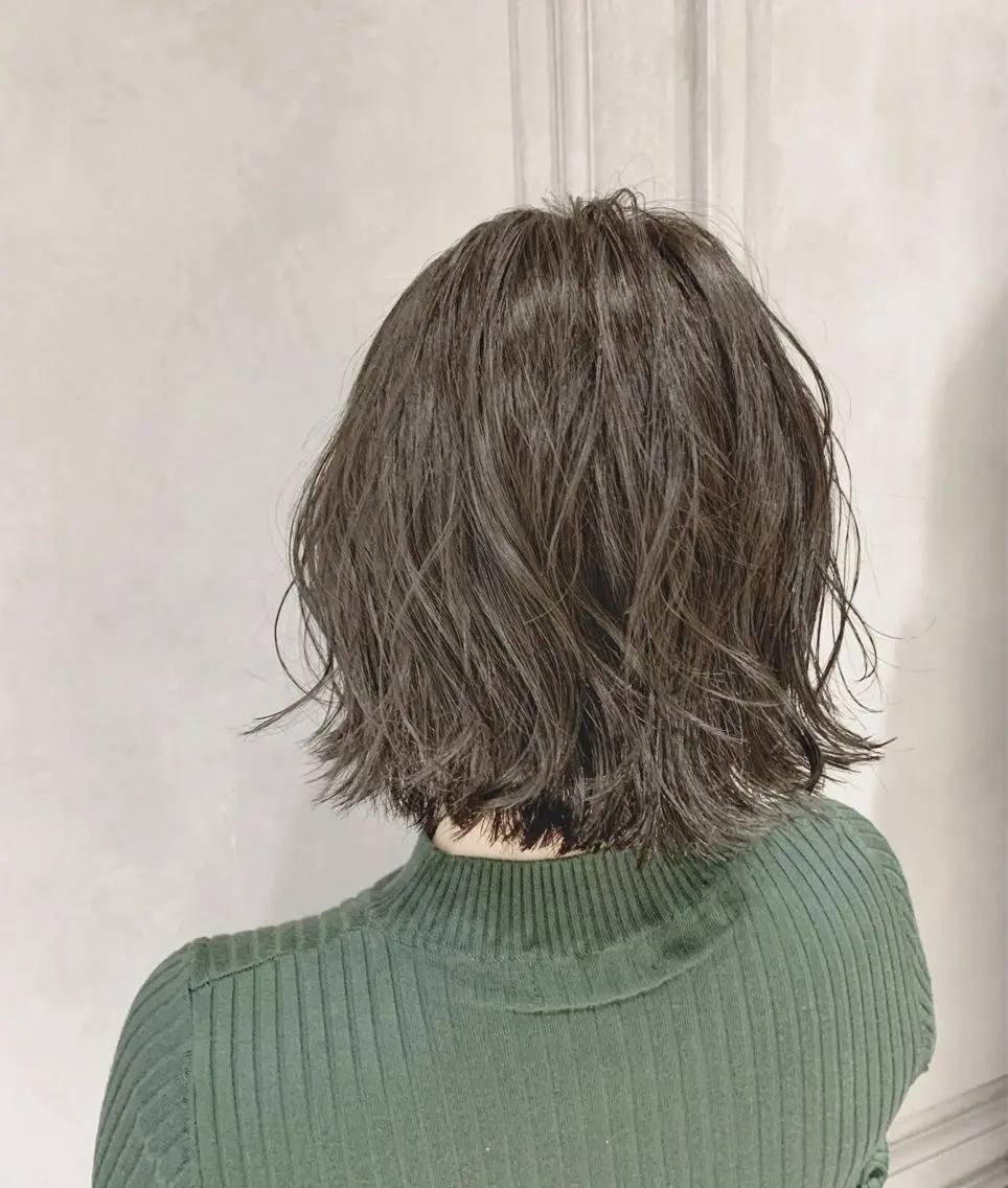 ショート カラー カシス グレージュ カット ヘアカラー 乾かすだけで艶髪酸性 ストレート髙橋悠耶のヘアスタイル