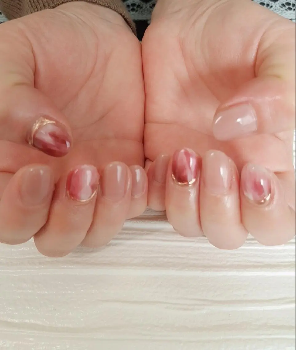 ネイル ミラーネイル ニュアンスネイル 赤色 Fa.Stella ファステラ のネイルデザイン