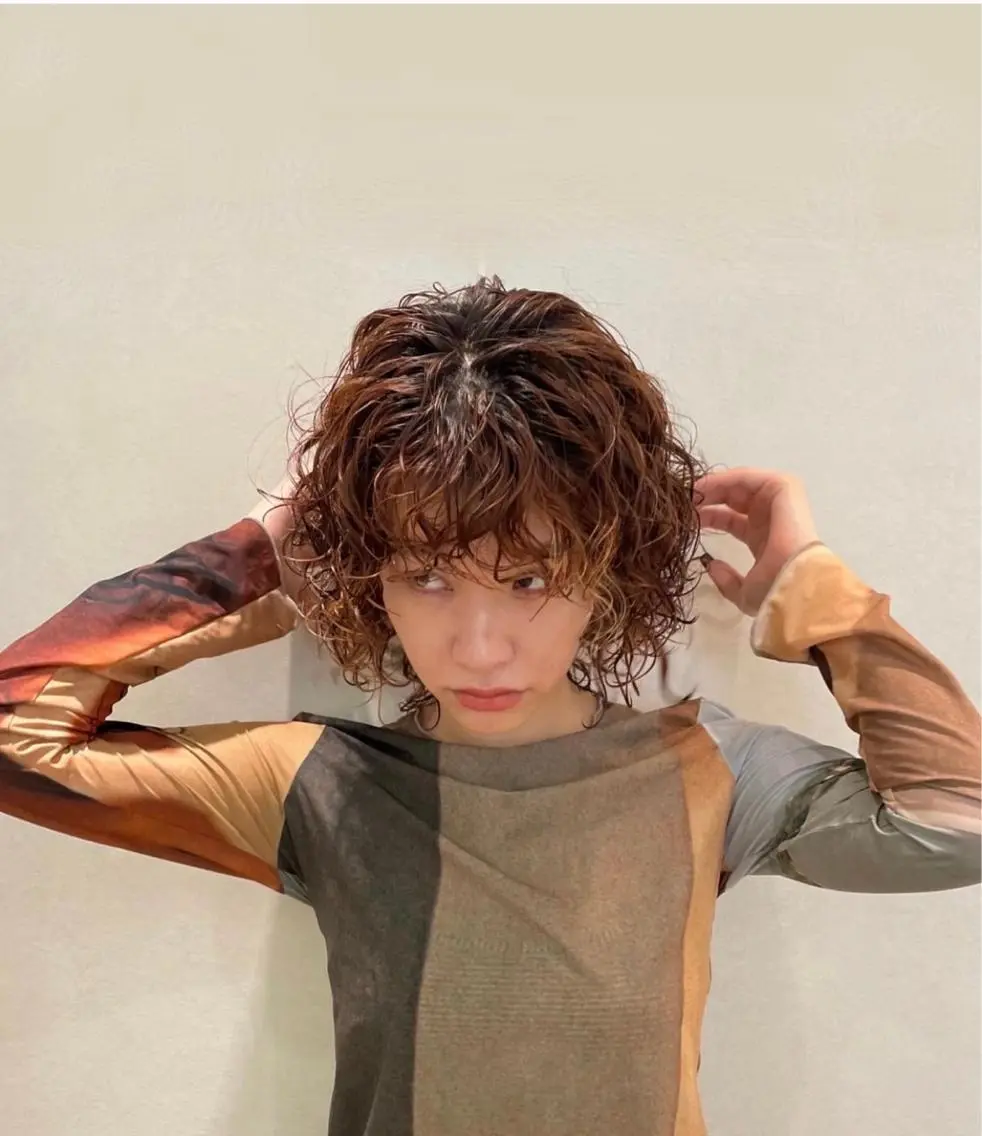 ミディアム パーマ 韓国ヘア💇🏼 kanonのヘアスタイル