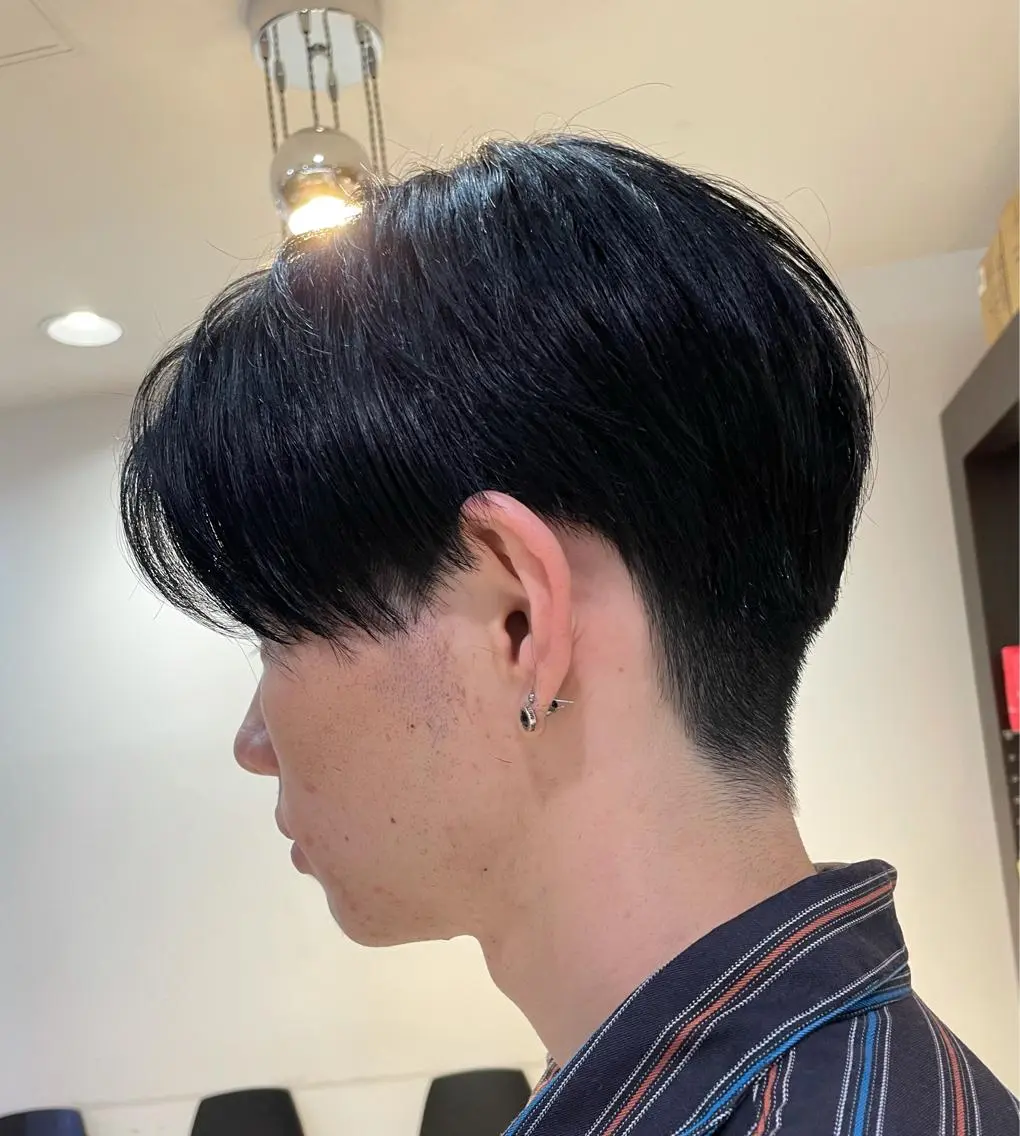 メンズ センターパート メンズ指名no'1 佐藤　亘のヘアスタイル