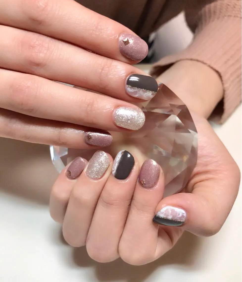 ネイル ハンドネイル 'mm  (ミリ) ＭＡＮＡＭＩのネイルデザイン