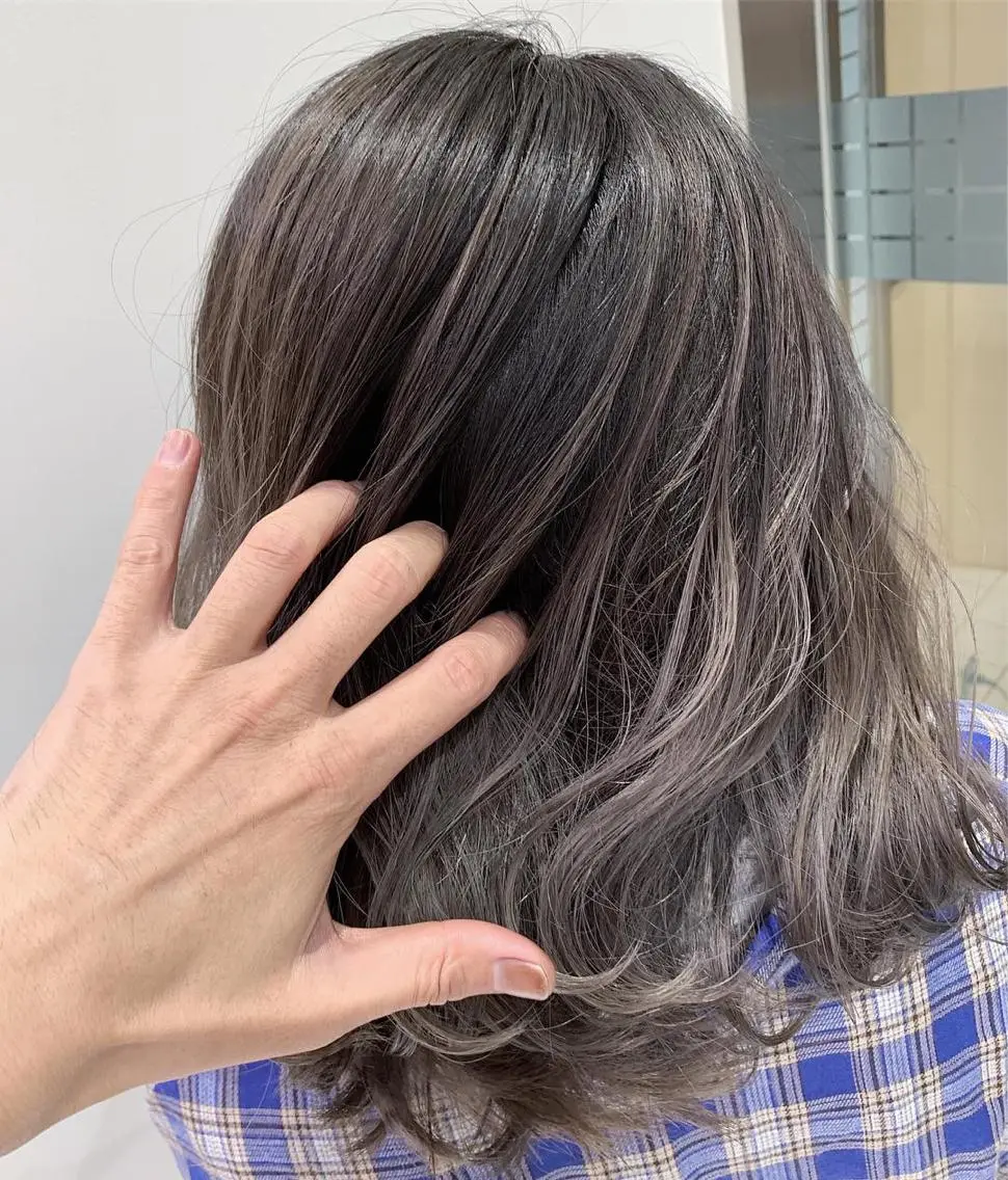 セミロング カラー バレイヤージュ レイヤーカット カット ヘアカラー ブリーチ/バレイヤ ージュ川端裕司のヘアスタイル
