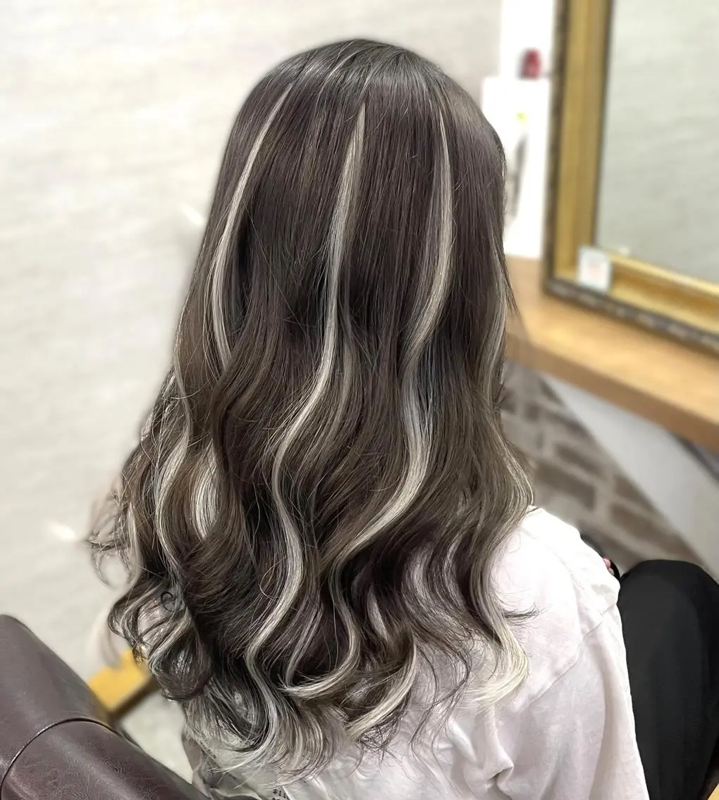 ロング シールエクステ エクステ カット ヘアカラー エクステ 透明感カラー/艶髪/ ハイトーン/栄/谷崎のヘアスタイル