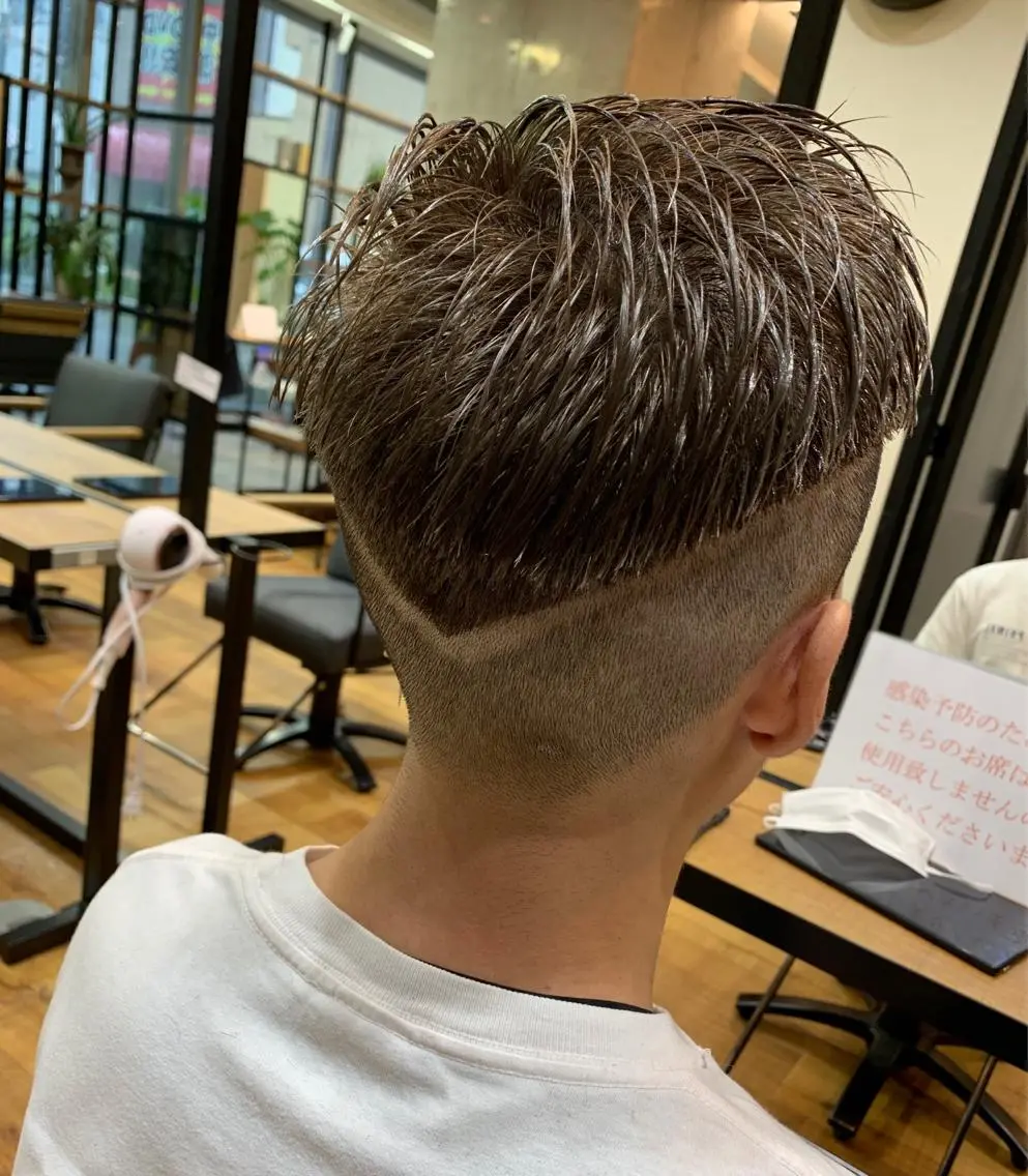 ショート カラー メンズ カット ヘアカラー トリートメント 天野 開のヘアスタイル