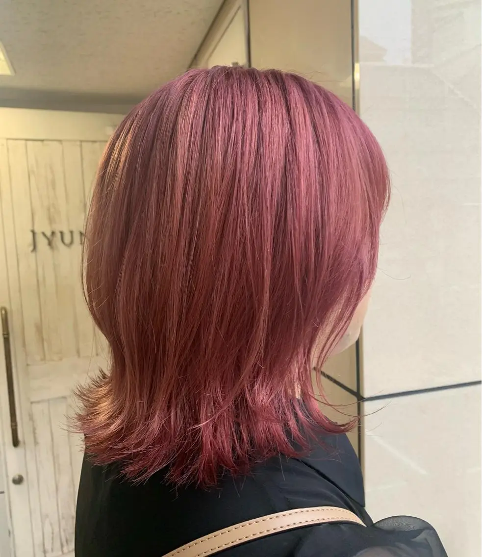 ミディアム カラー ヘアアレンジ ダブルカラー ピンクカラー くびれヘア 似合わせhair🔸 アサダ タカコ🔸のヘアスタイル