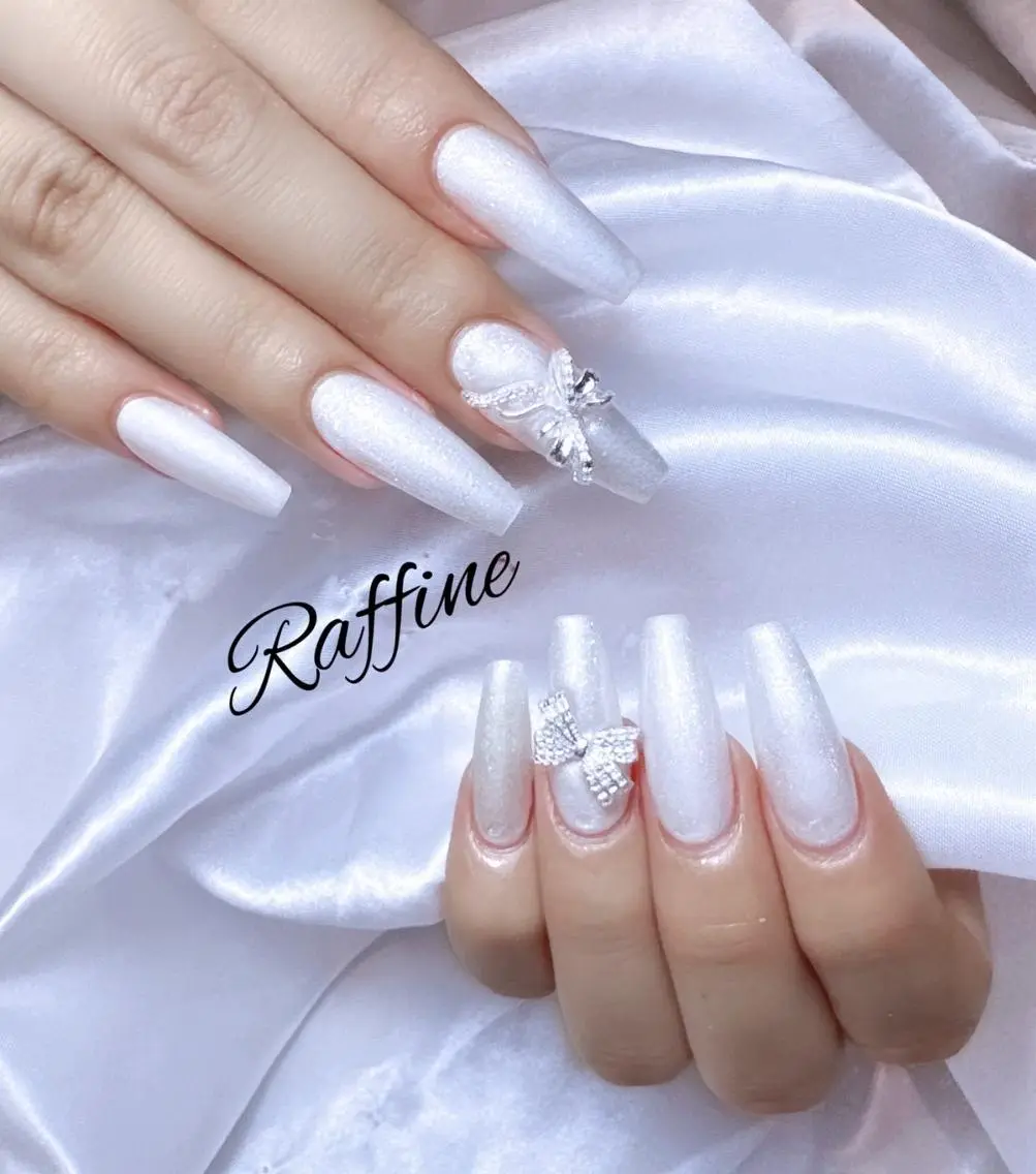 ネイル ハンドネイル RAFFINE haru🦋🩵のネイルデザイン