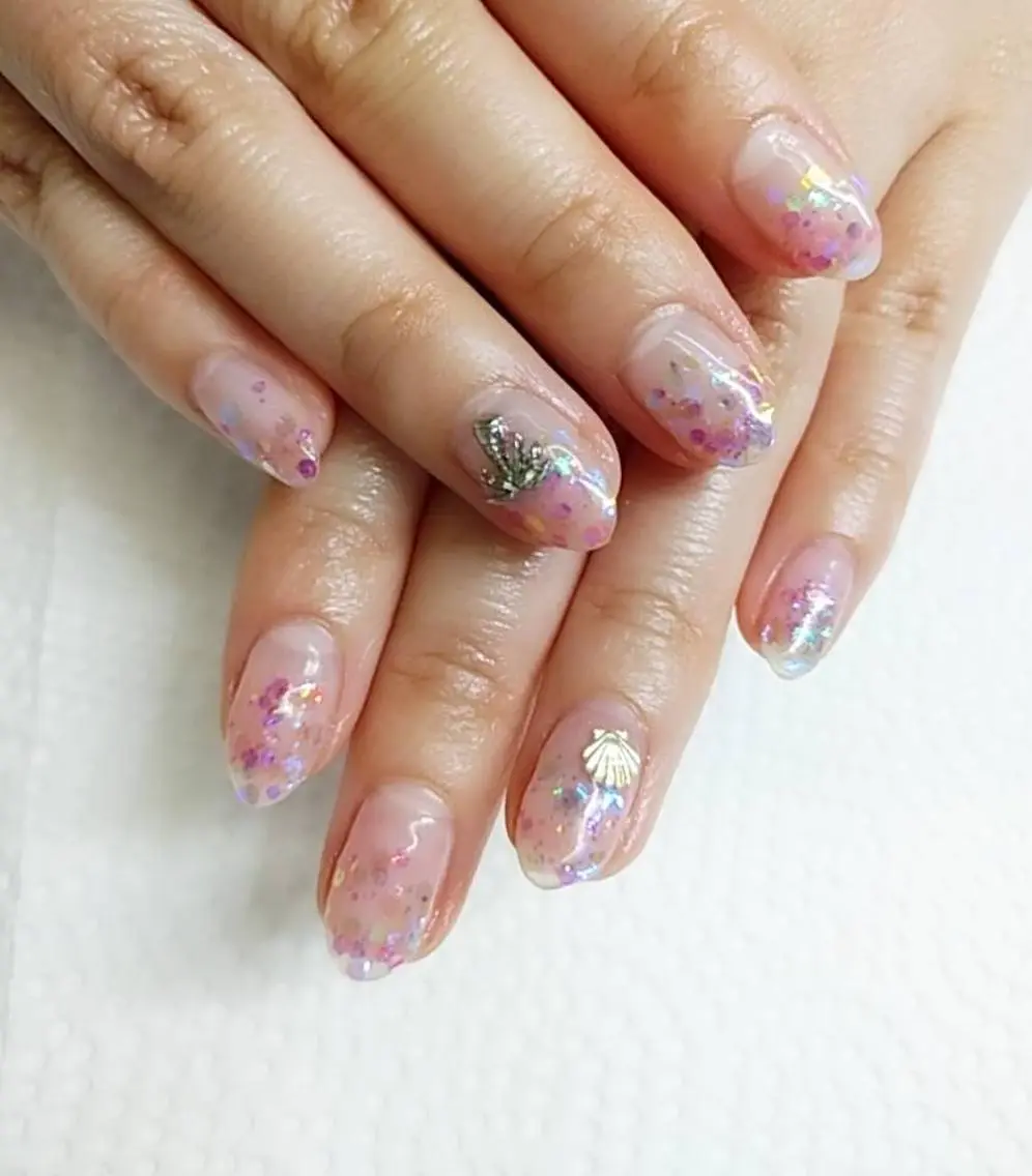 ネイル ホログラムネイル プライベートサロン Rosy Lilyのネイルデザイン