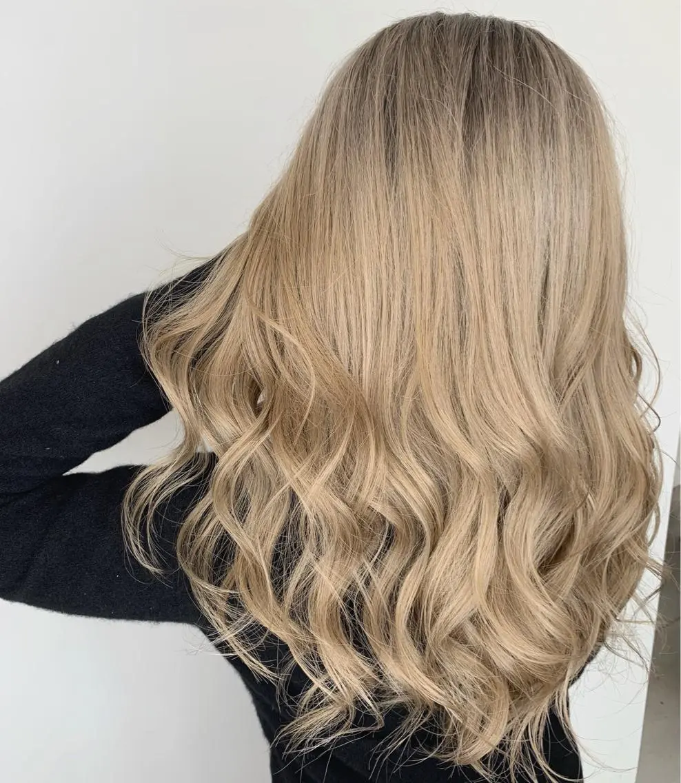 ロング カット ヘアカラー トリートメント 山田 絵里菜のヘアスタイル