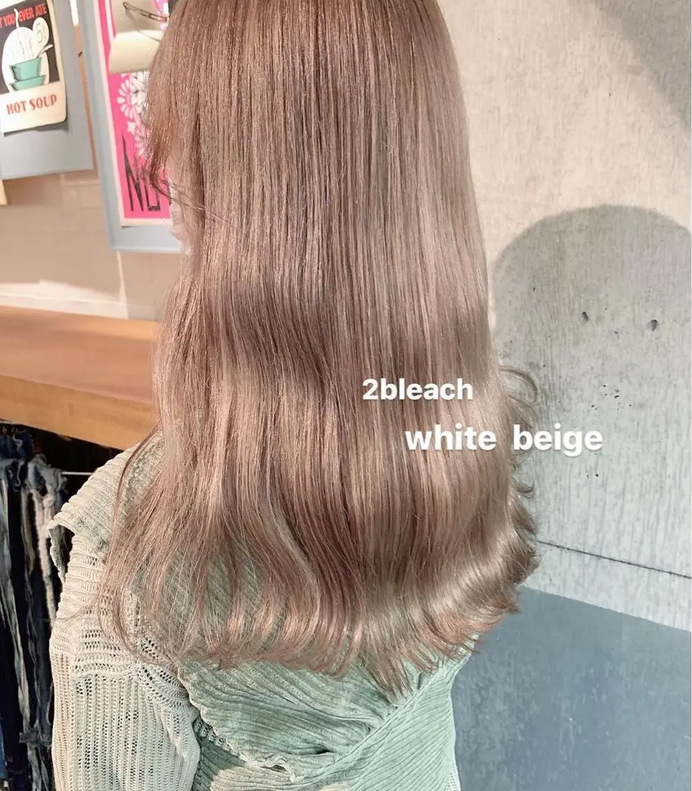 セミロング カラー ベージュカラー ブリーチ ケアブリーチ ハイトーンカラー ミルクティーベージュ ヘアカラー レイズ 立川のヘアスタイル