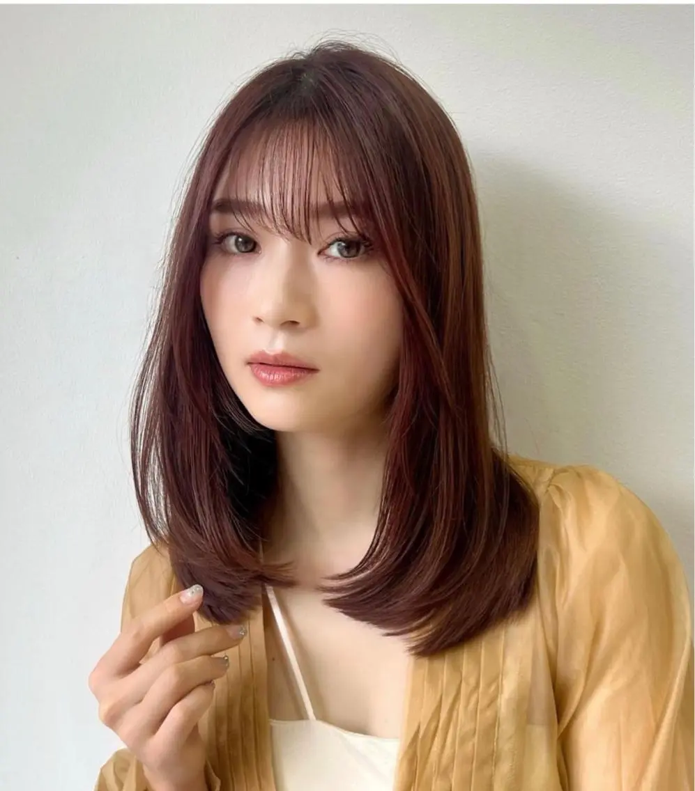 ミディアム 瀧上 菜津美のヘアスタイル