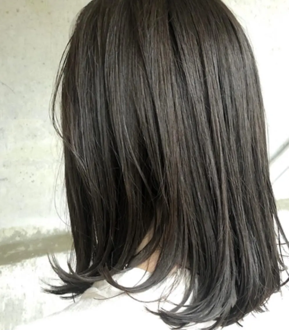 セミロング カラー amelie 犬塚心　緑地公園のヘアスタイル