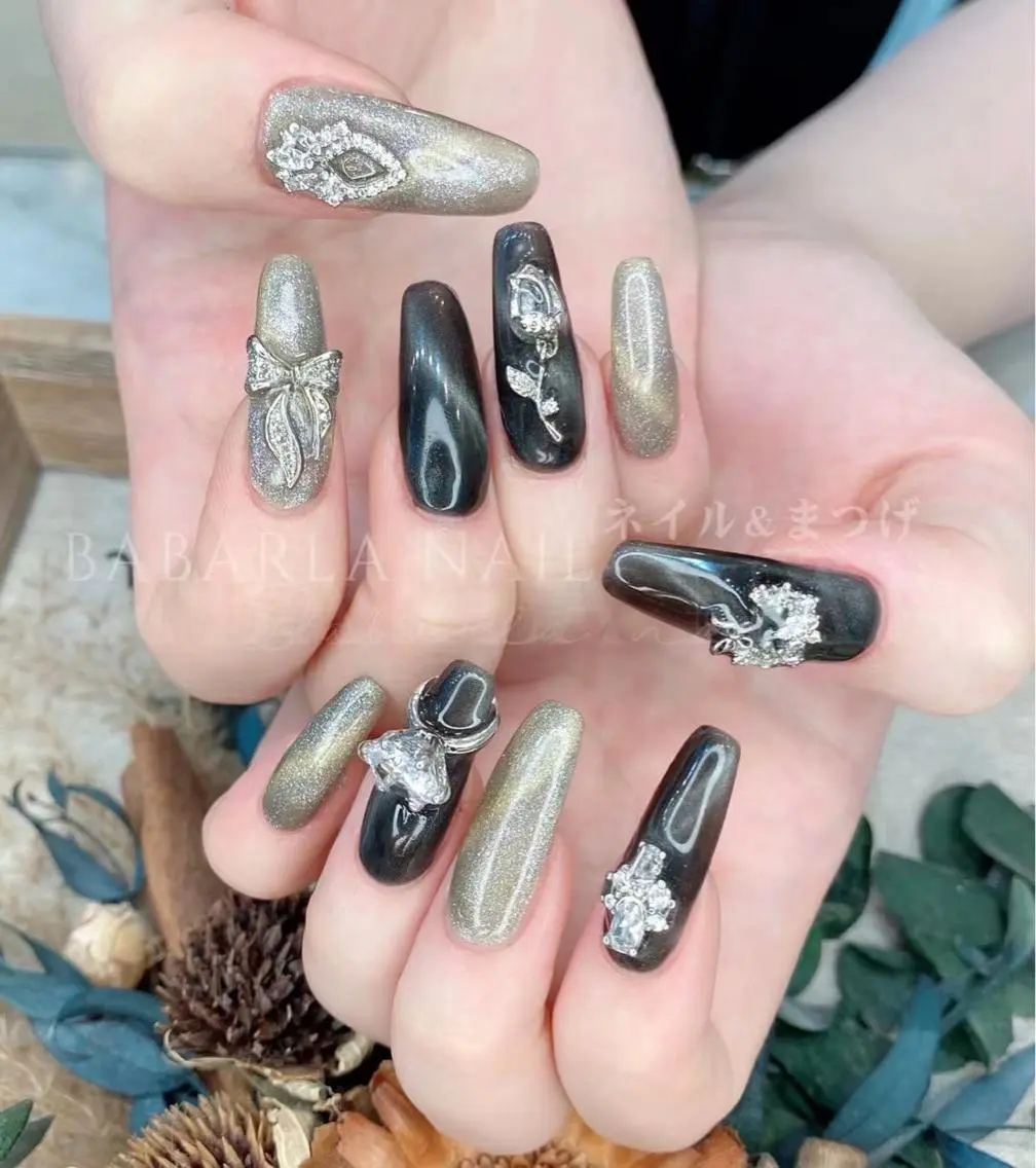 ネイル ブラウン ゴールド リボン Babarla Nailのネイルデザイン