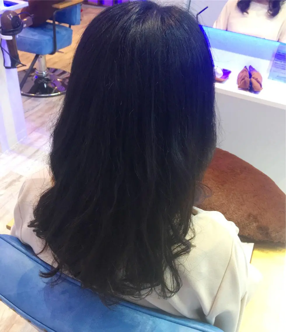 セミロング パーマ 白井 つづりのヘアスタイル
