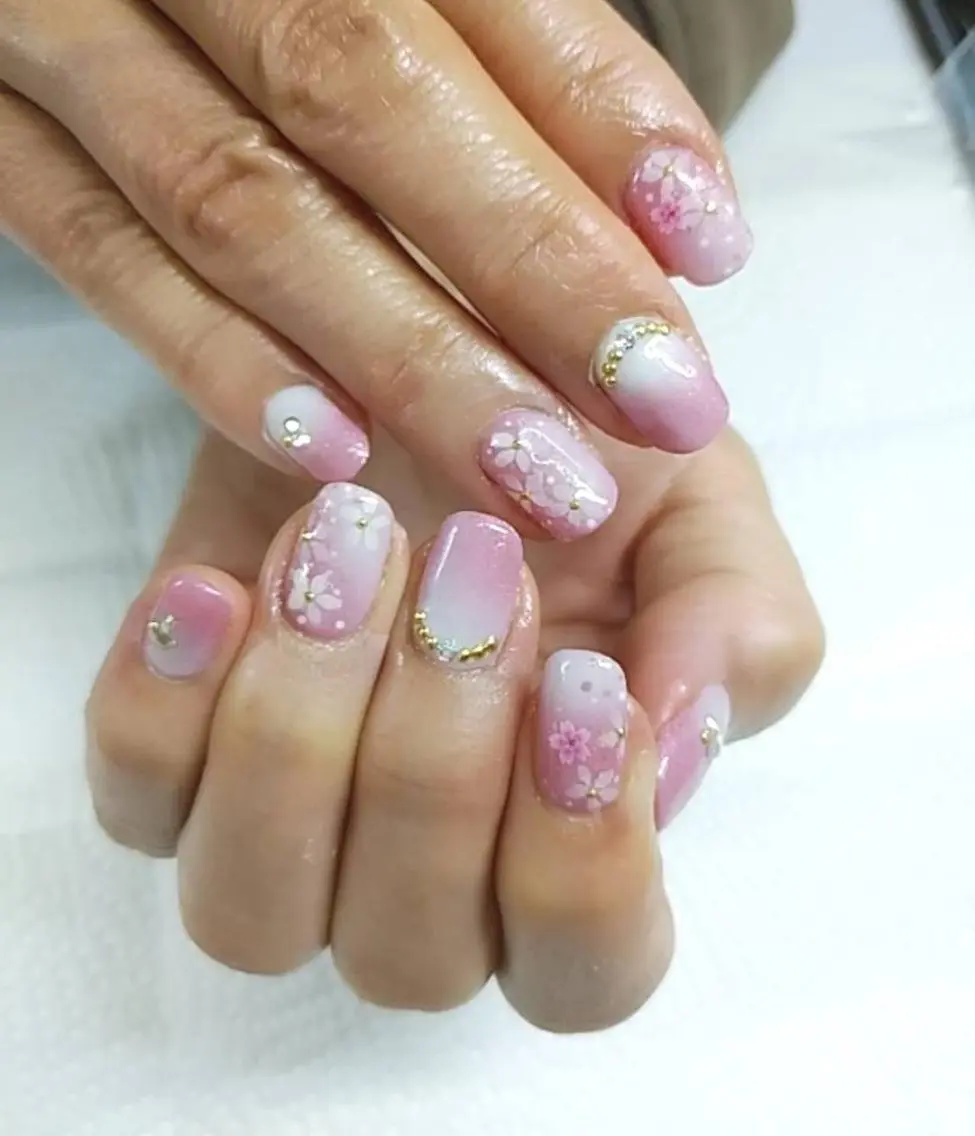 ネイル 持ち込み プライベートサロン Rosy Lilyのネイルデザイン