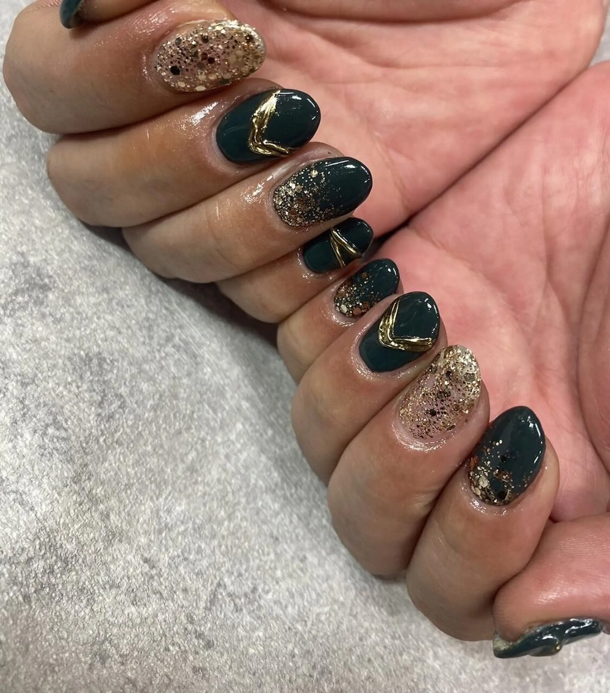 ネイル アートネイル フレンチネイル ジェルネイル ガラスフレンチ ゴールド ハンドネイル ハンドケア FASTNAIL PLUS 新宿店のネイルデザイン