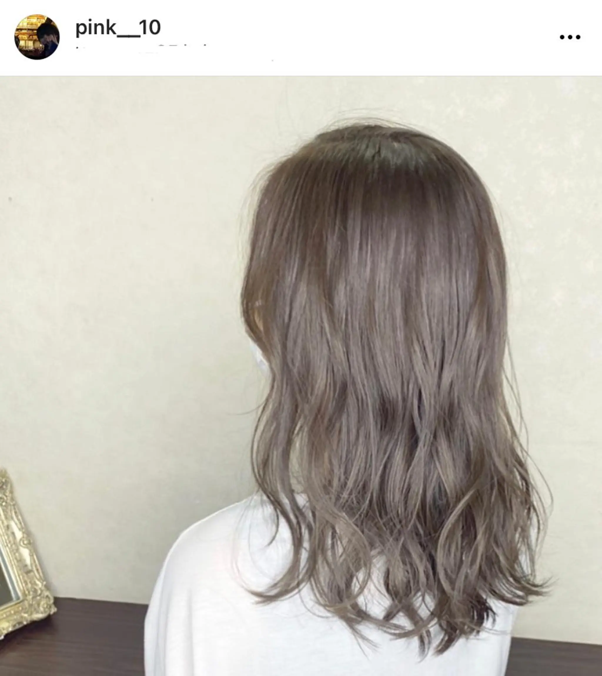 セミロング MILLOR “ミラー”のヘアスタイル