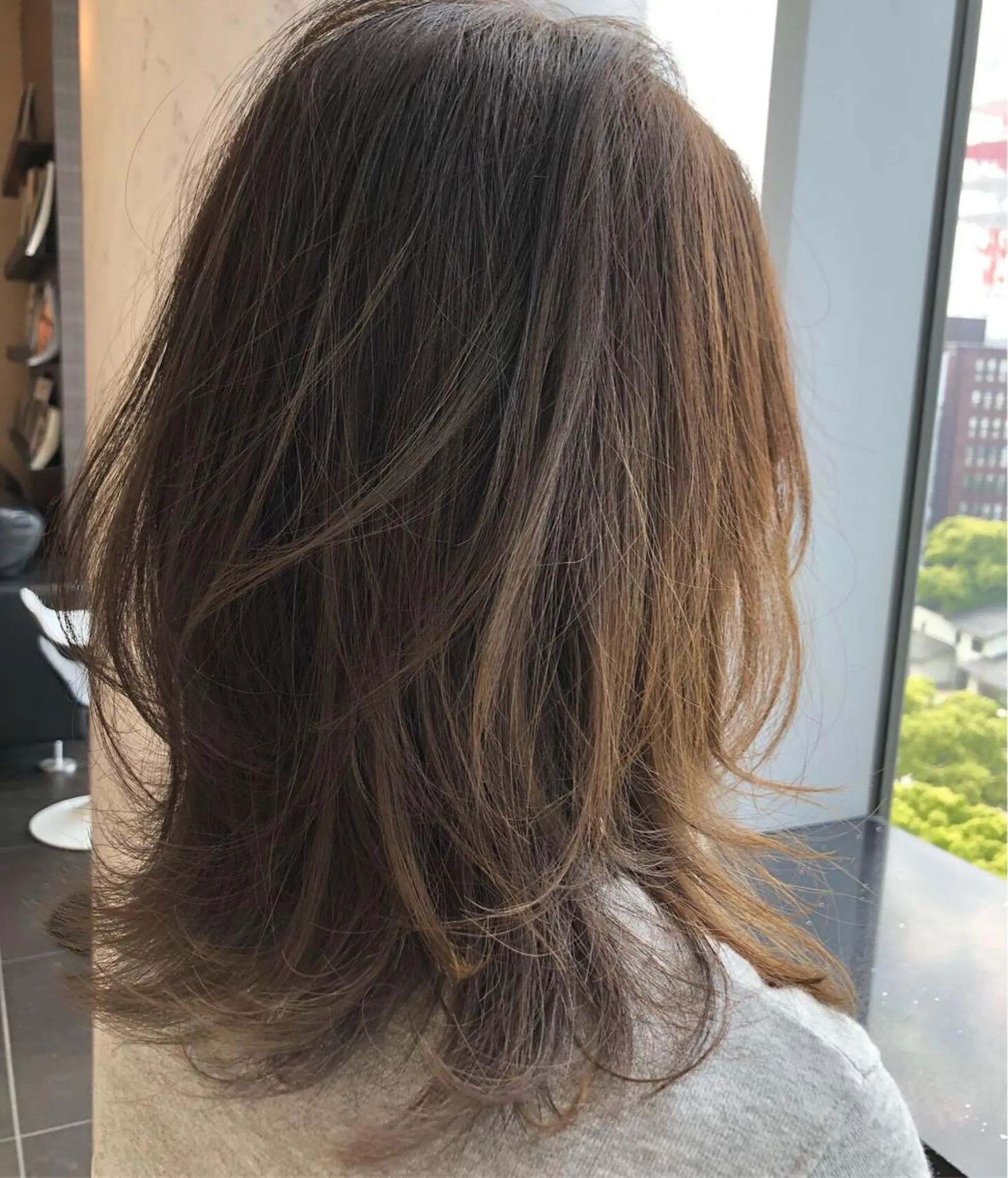 ミディアム カラー パーマ ヘアアレンジ 小田 莉加子のヘアスタイル