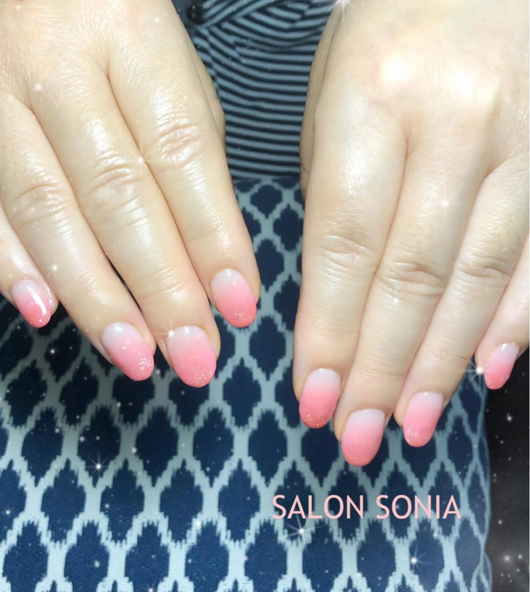 ネイル ハンドネイル 小顔・毛穴・たるみ ネイル　似内真樹のエステ・リラクイメージ