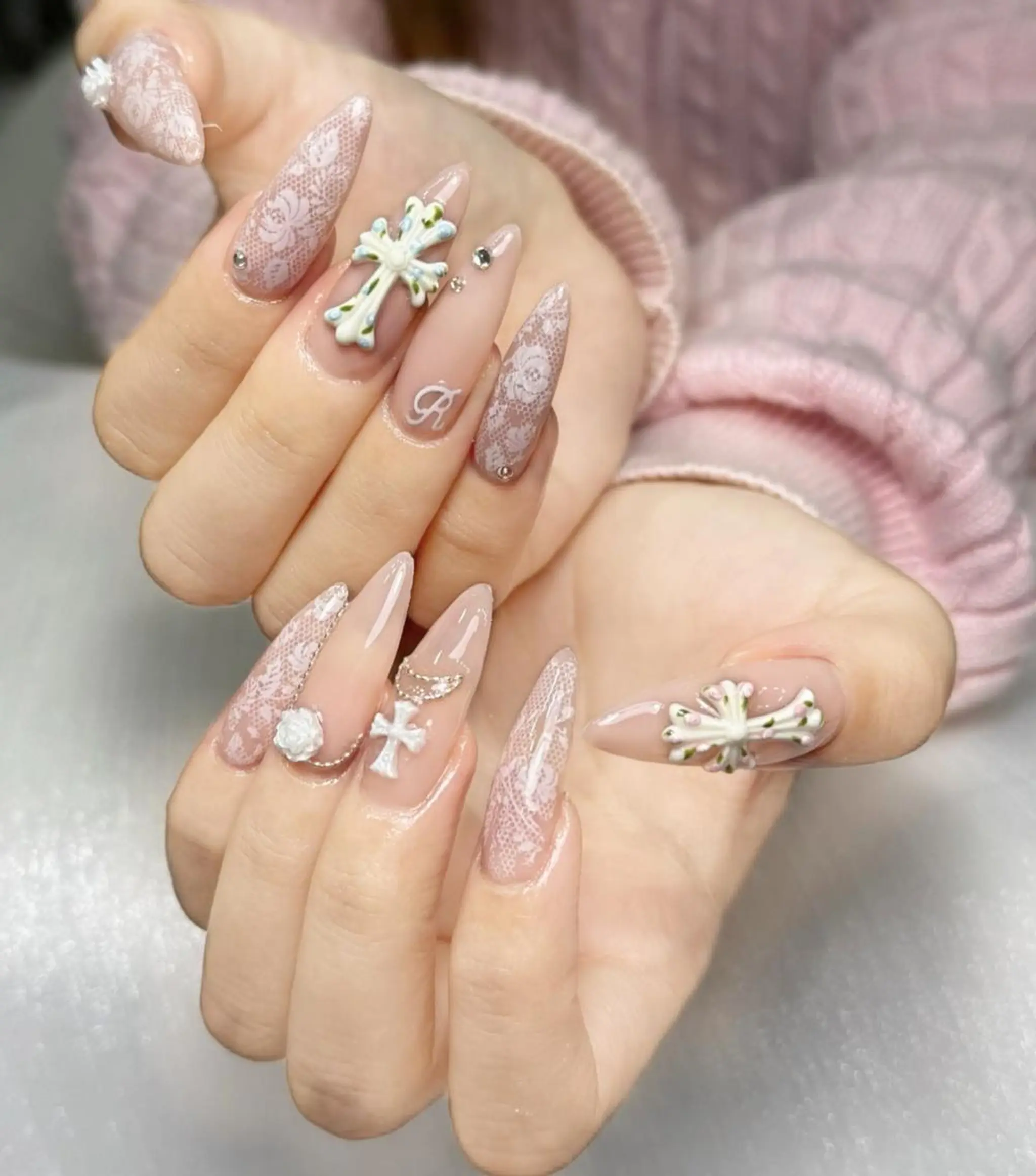 ロング カラー ベージュカラー グラデーションカラー ピンクカラー 韓国風ヘア ハンドネイル Bling Salonのネイルデザイン