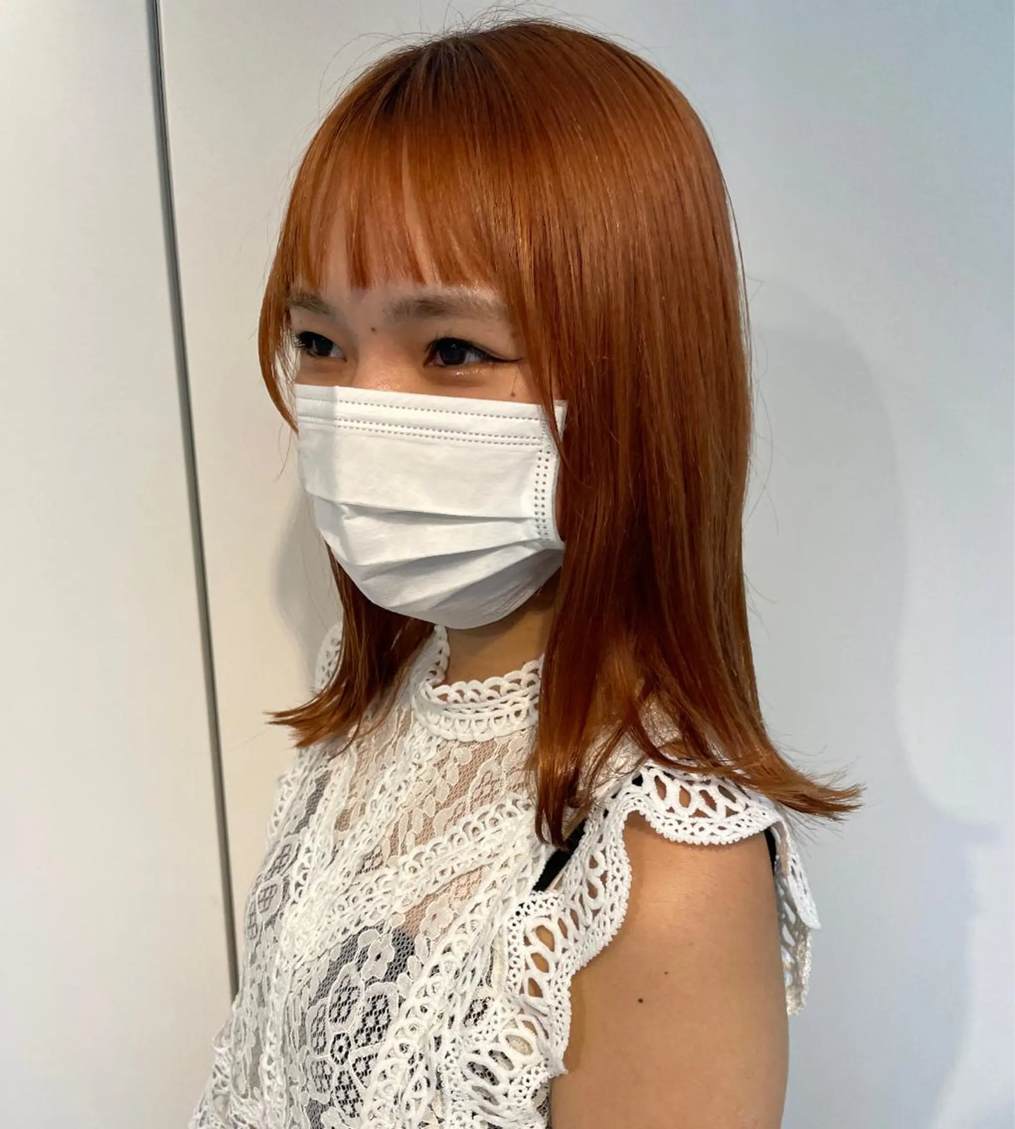 ミディアム カラー オレンジ 外ハネヘア 🍮中山詩乃🍮顔 まわりデザイン◎のヘアスタイル