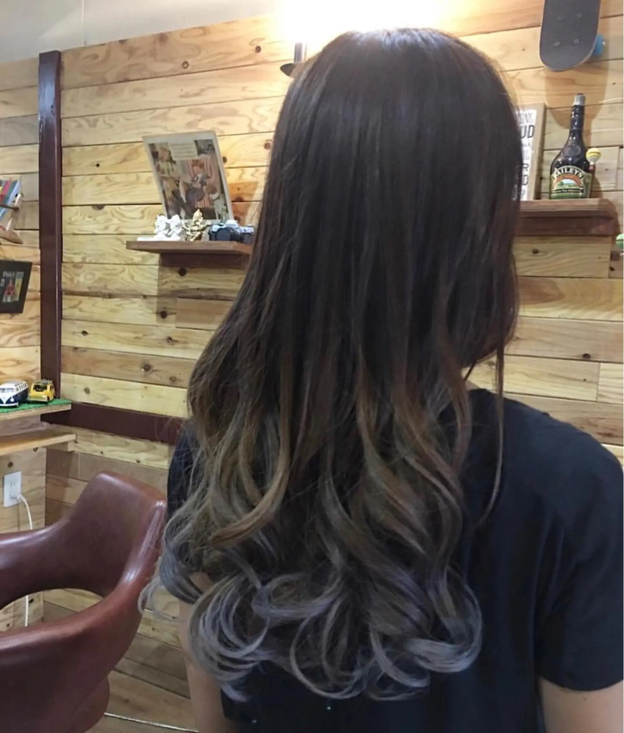 ロング カラー ブリーチ グラデーションカラー グレージュ ラベンダーカラー ラベンダーグレージュ ヘアカラー 花田 みなみのヘアスタイル