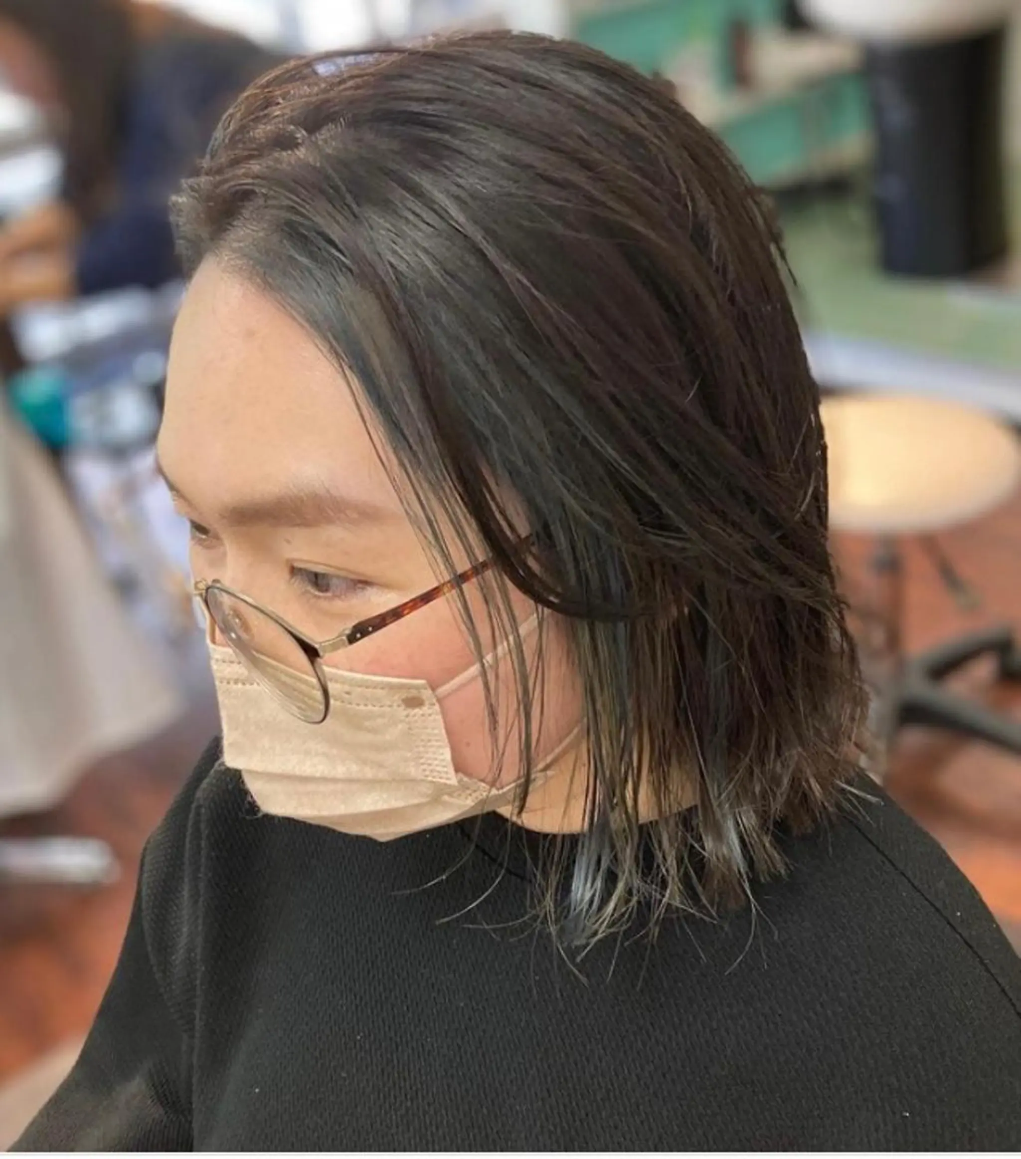 ミディアム カラー ブリーチ デザインカラー 田牧 みゆきのヘアスタイル