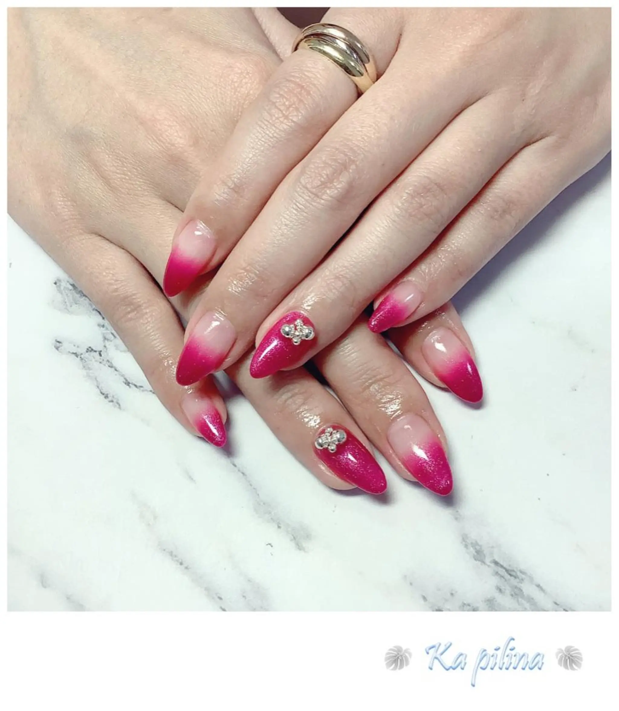 ネイル グラデーション 赤色 シンプルネイル Nail salon Ka pilinaのネイルデザイン