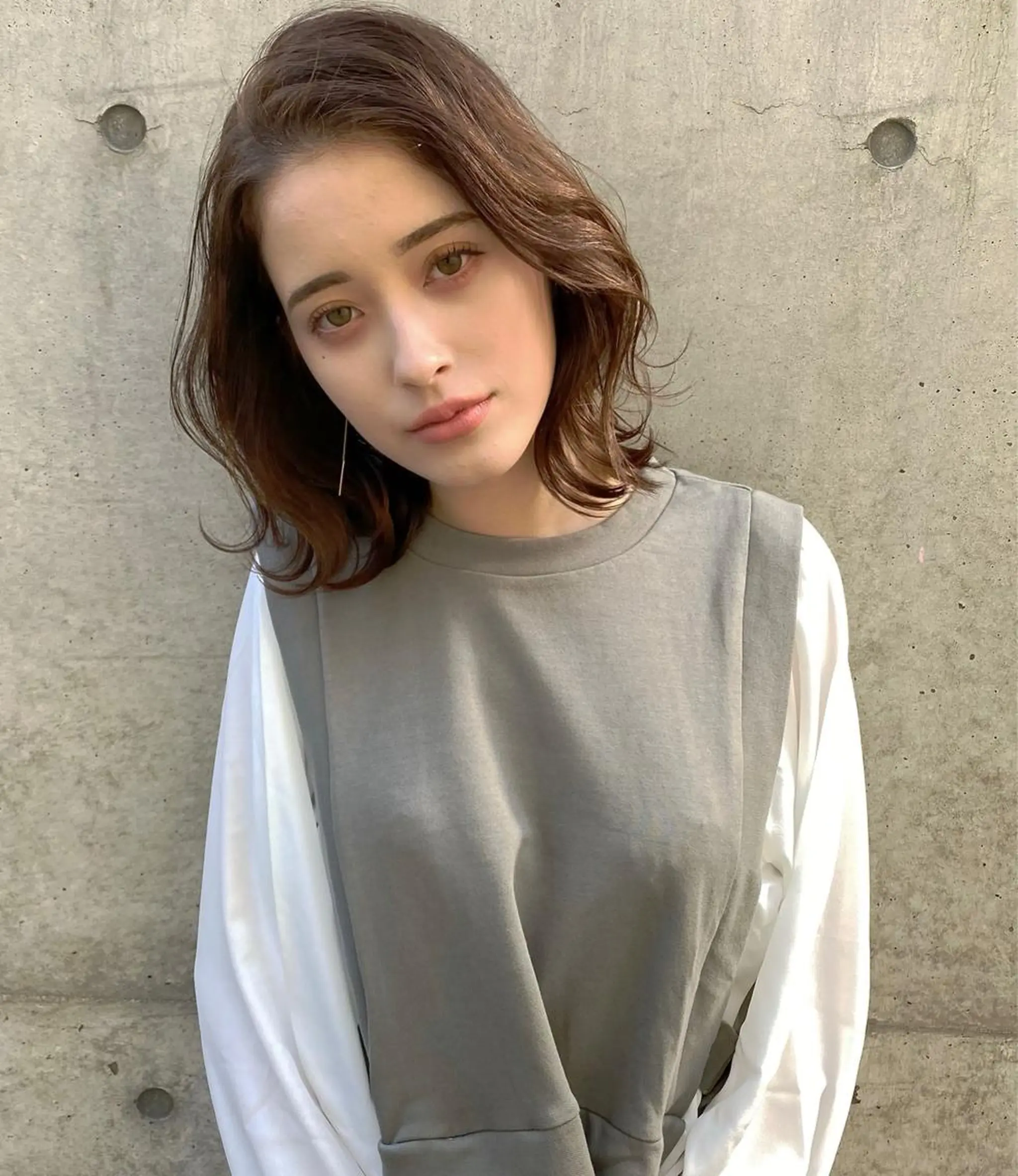 ミディアム カット ヘアカラー トリートメント レイヤーカット /透明感カラー西田のヘアスタイル