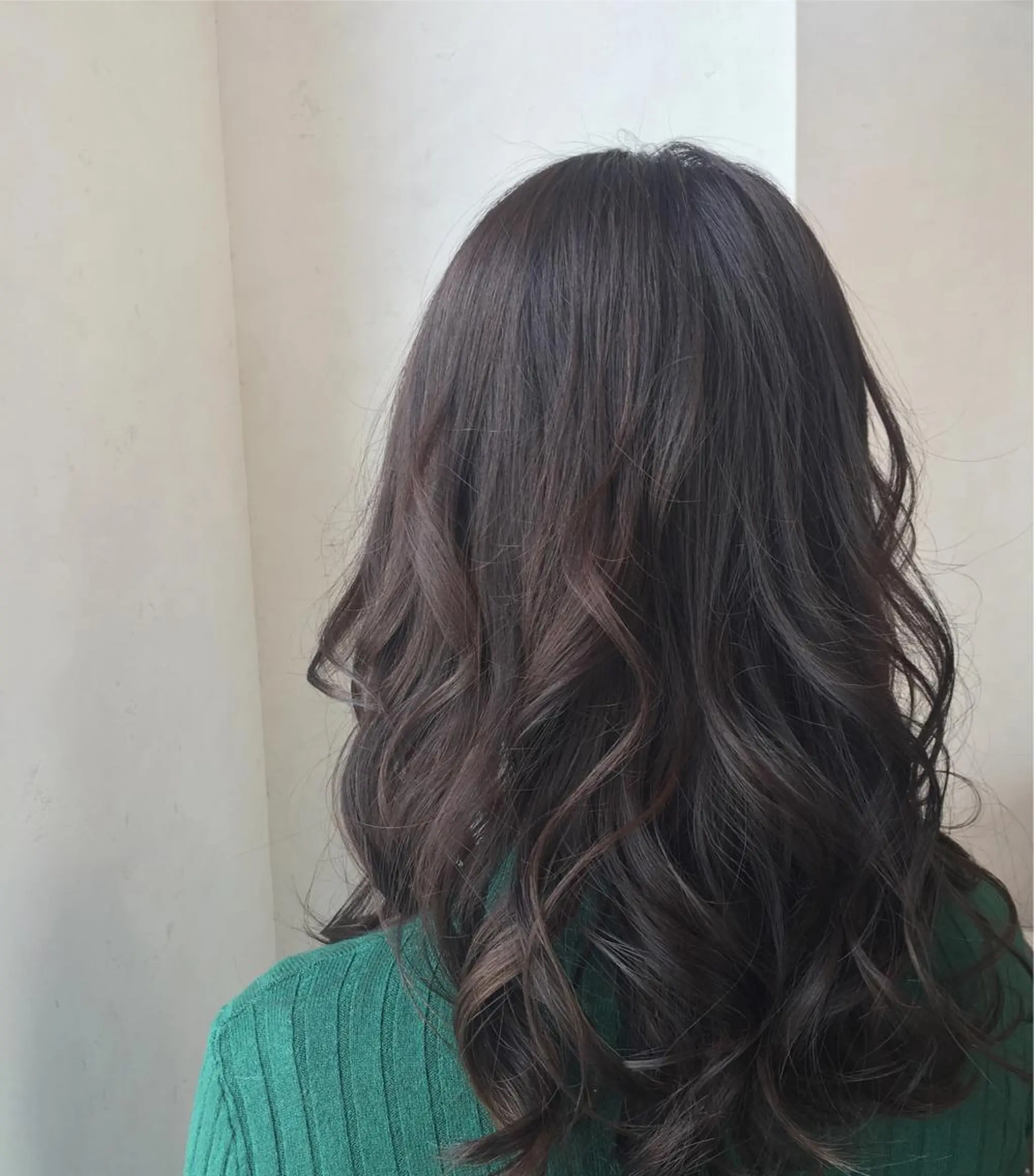 ロング カラー グレージュ TOWA 野村　コウダイのヘアスタイル