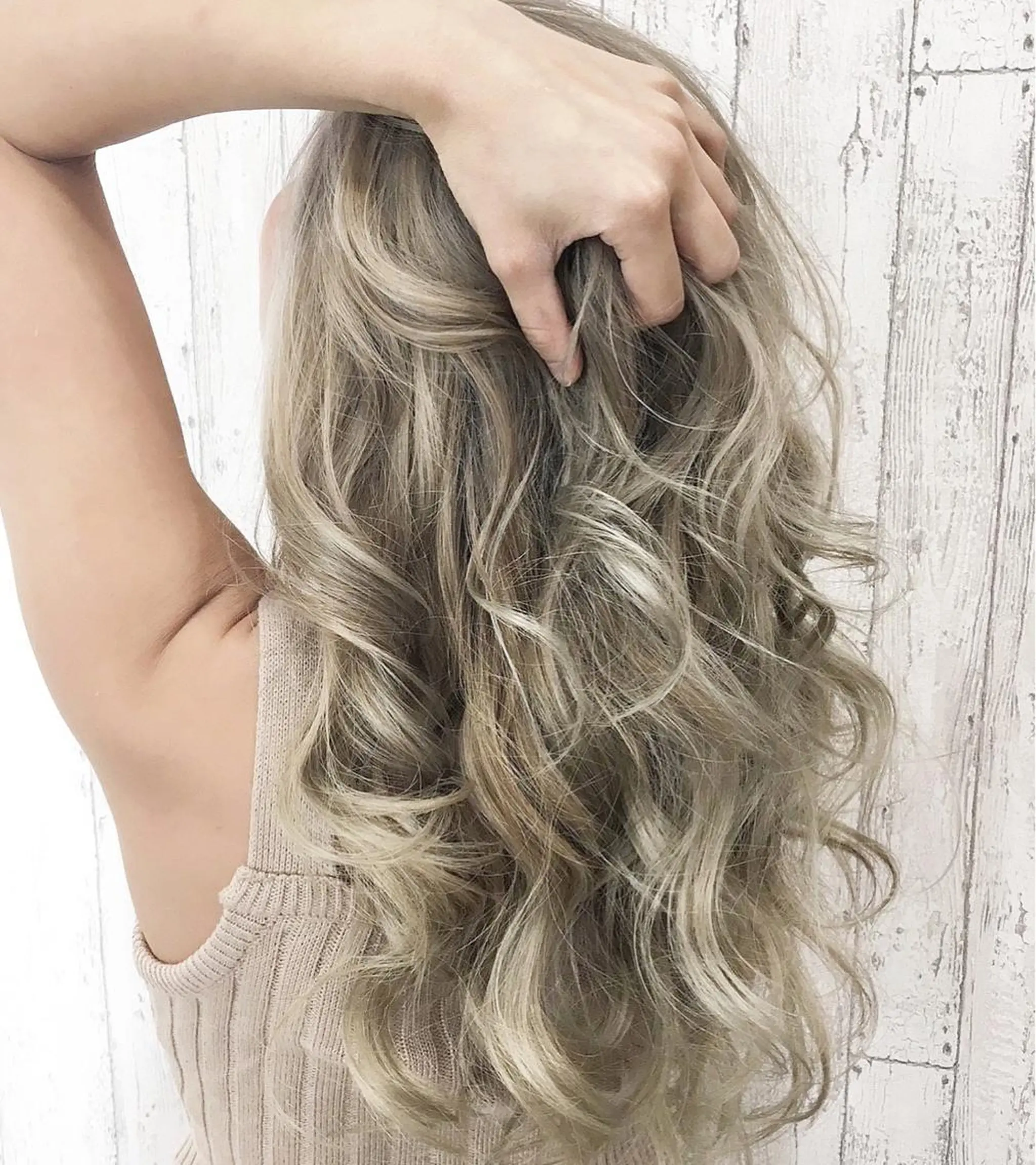 ミディアム カラー ヘアカラー トリートメント にしき さんのヘアスタイル