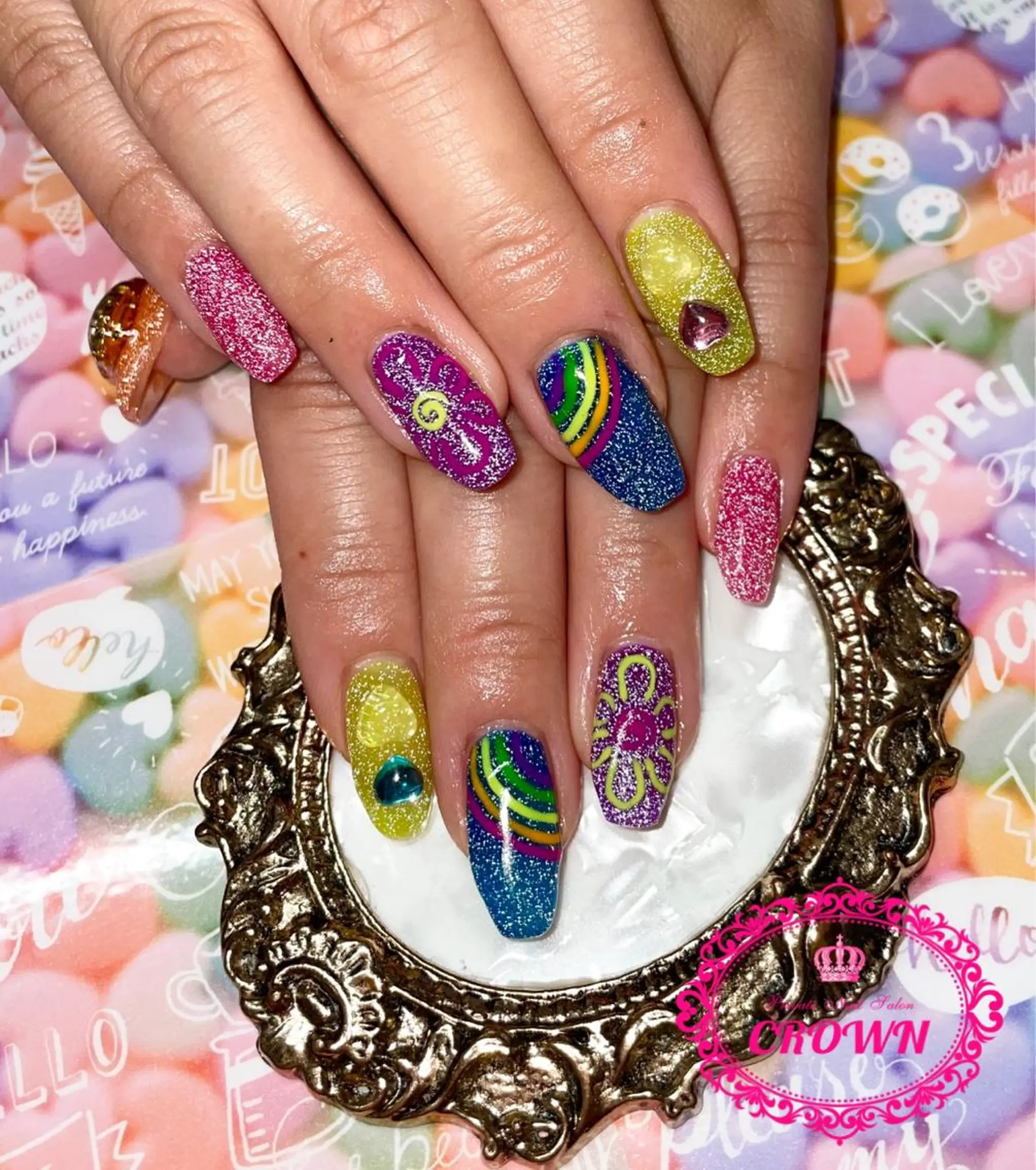 ネイル ハンドネイル CROWN プライベートサロンのネイルデザイン