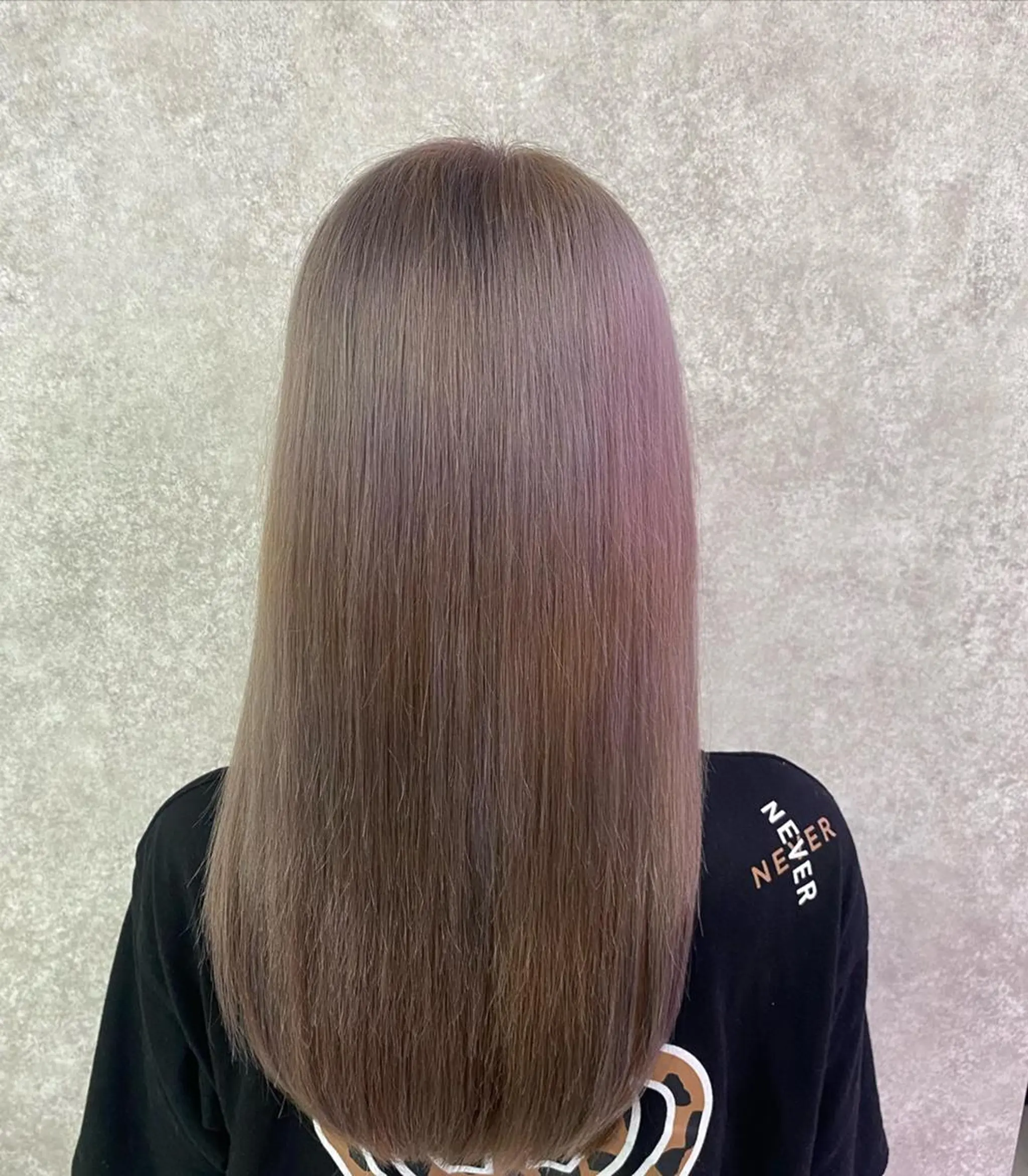 ロング カラー ベージュカラー ハイトーンカラー ミルクティーベージュ UNDER vr 【アンダーバー】のヘアスタイル