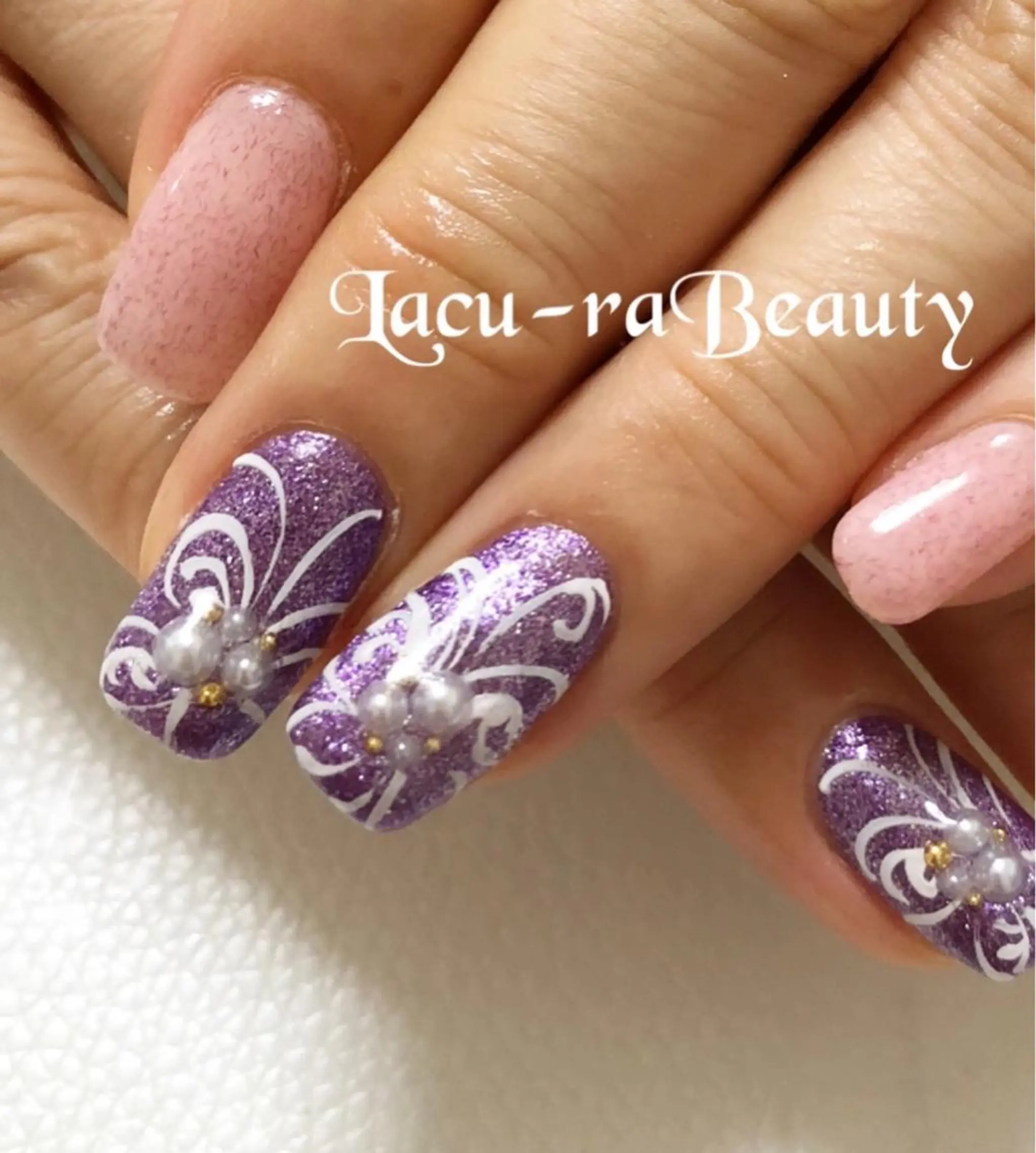 ネイル 小顔と腸の専門店 ラクーラビューティのエステ・リラクイメージ