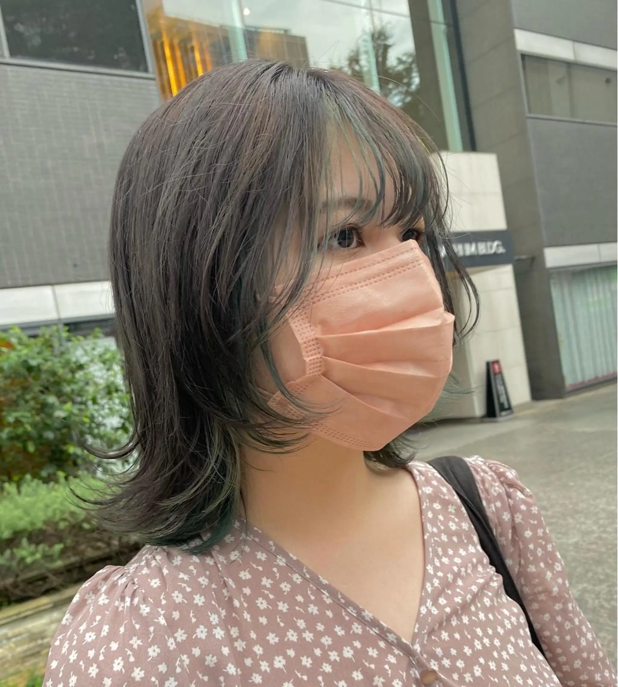 ミディアム デザインカラー/ボブ ブリーチカラー/ユリのヘアスタイル