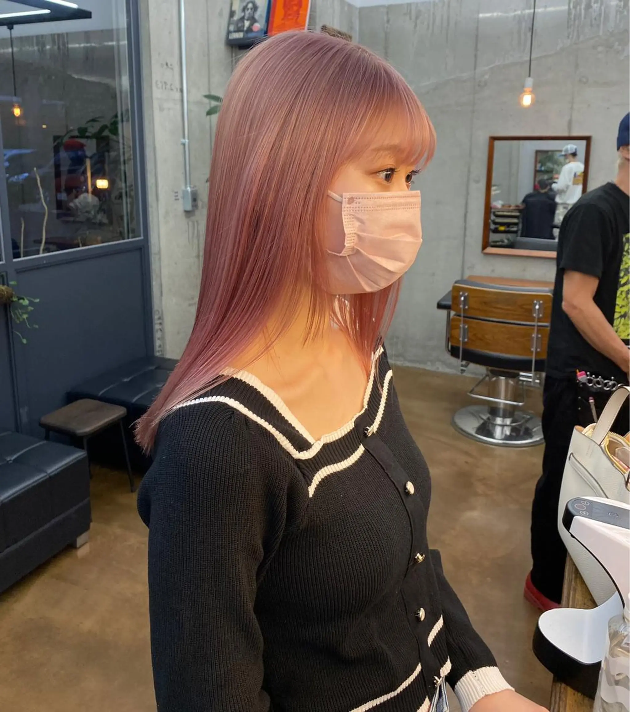 セミロング カラー ベージュカラー ピンクカラー ホワイトピンク ホワイトベージュ ハイトーン/デザイン hirokiのヘアスタイル