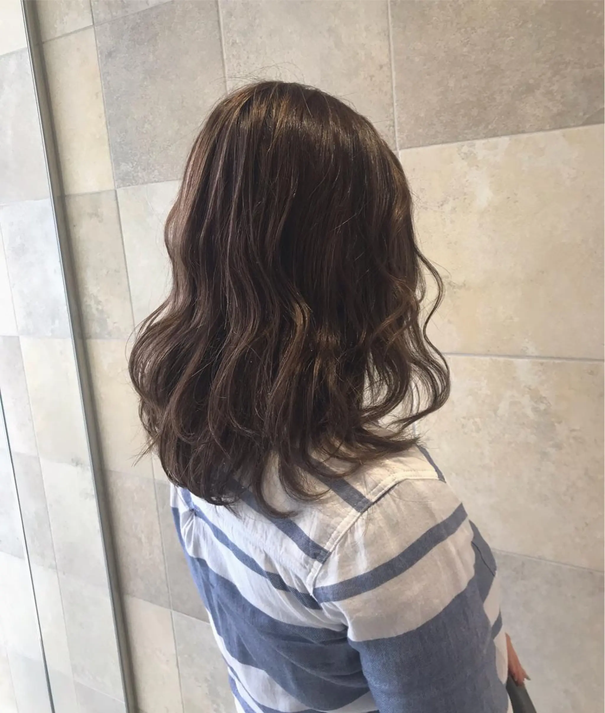 ミディアム 田中 あかねのヘアスタイル