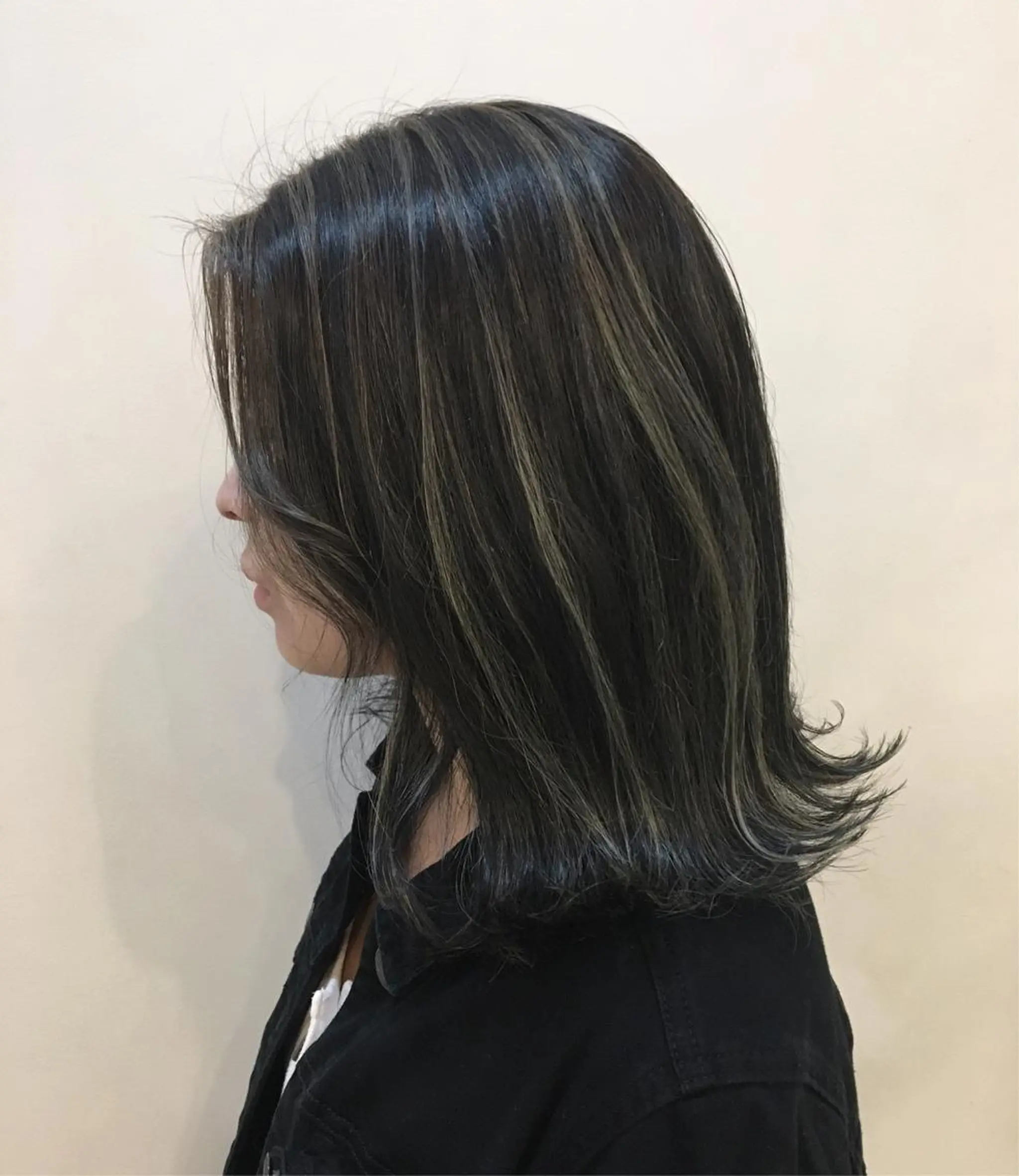 ミディアム カット ヘアカラー トリートメント 狩野 羅夢のヘアスタイル