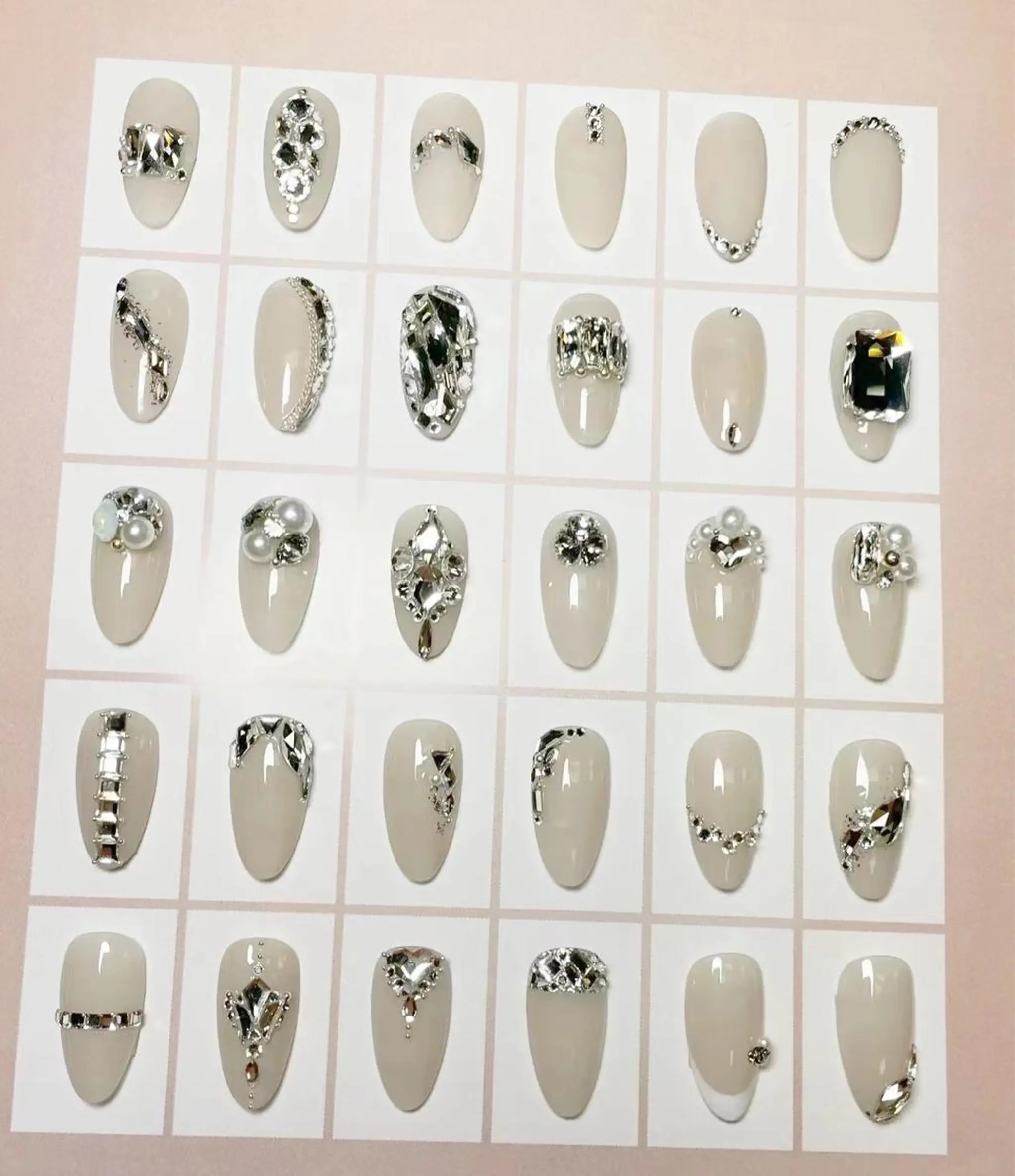 ネイル RI SA☀️ リサのネイルデザイン