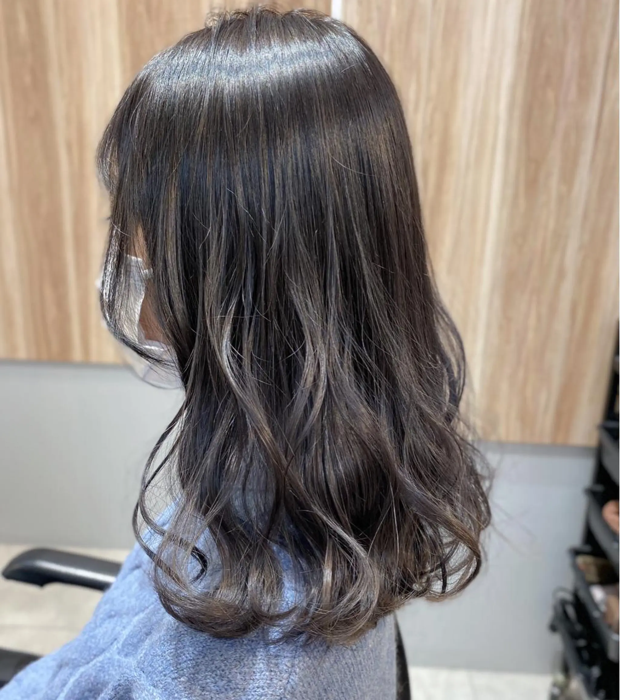 セミロング カラー グラデーションカラー SALOWIN神戸三宮East店所属・【透明感、艶髪】西村 有司のヘアスタイル