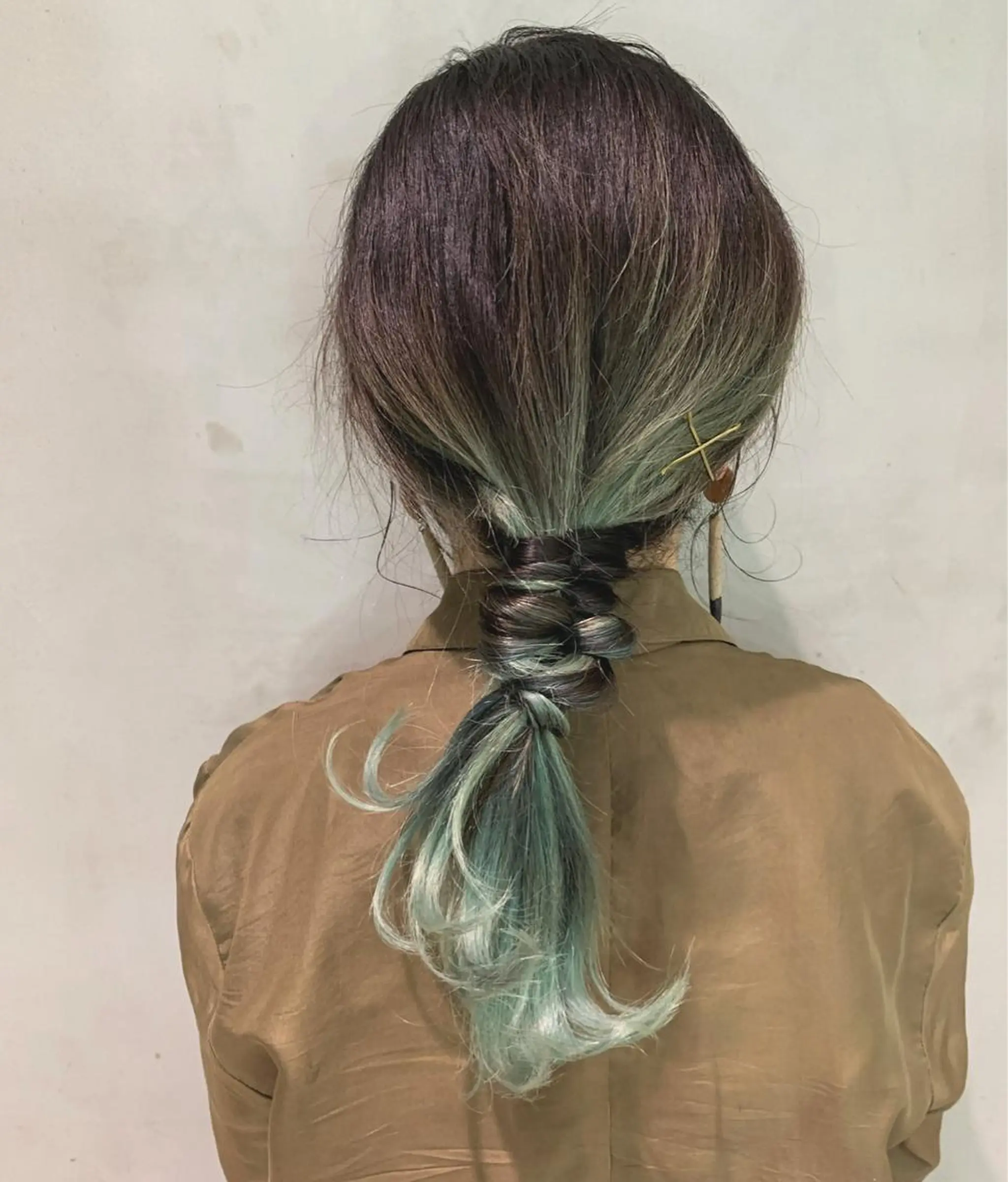 セミロング ヘアアレンジ yui .のヘアスタイル