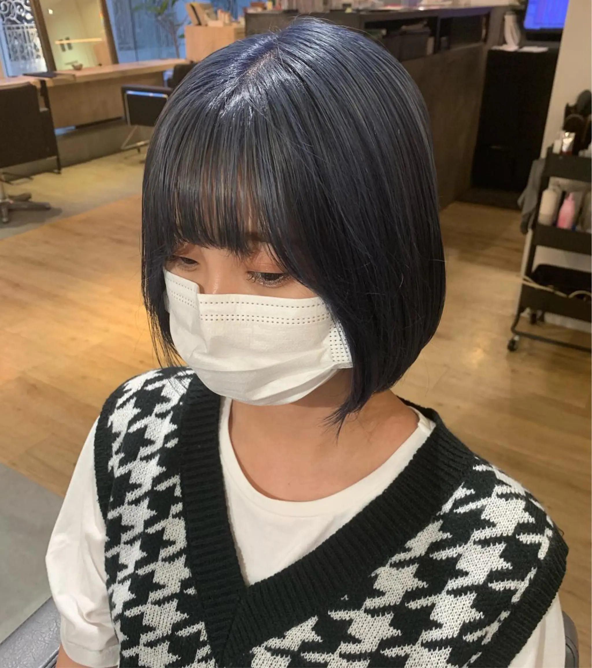 ショート カラー ネイビーカラー ヘアカラー 美髪・シールエクステ ホソタニリョウコのヘアスタイル