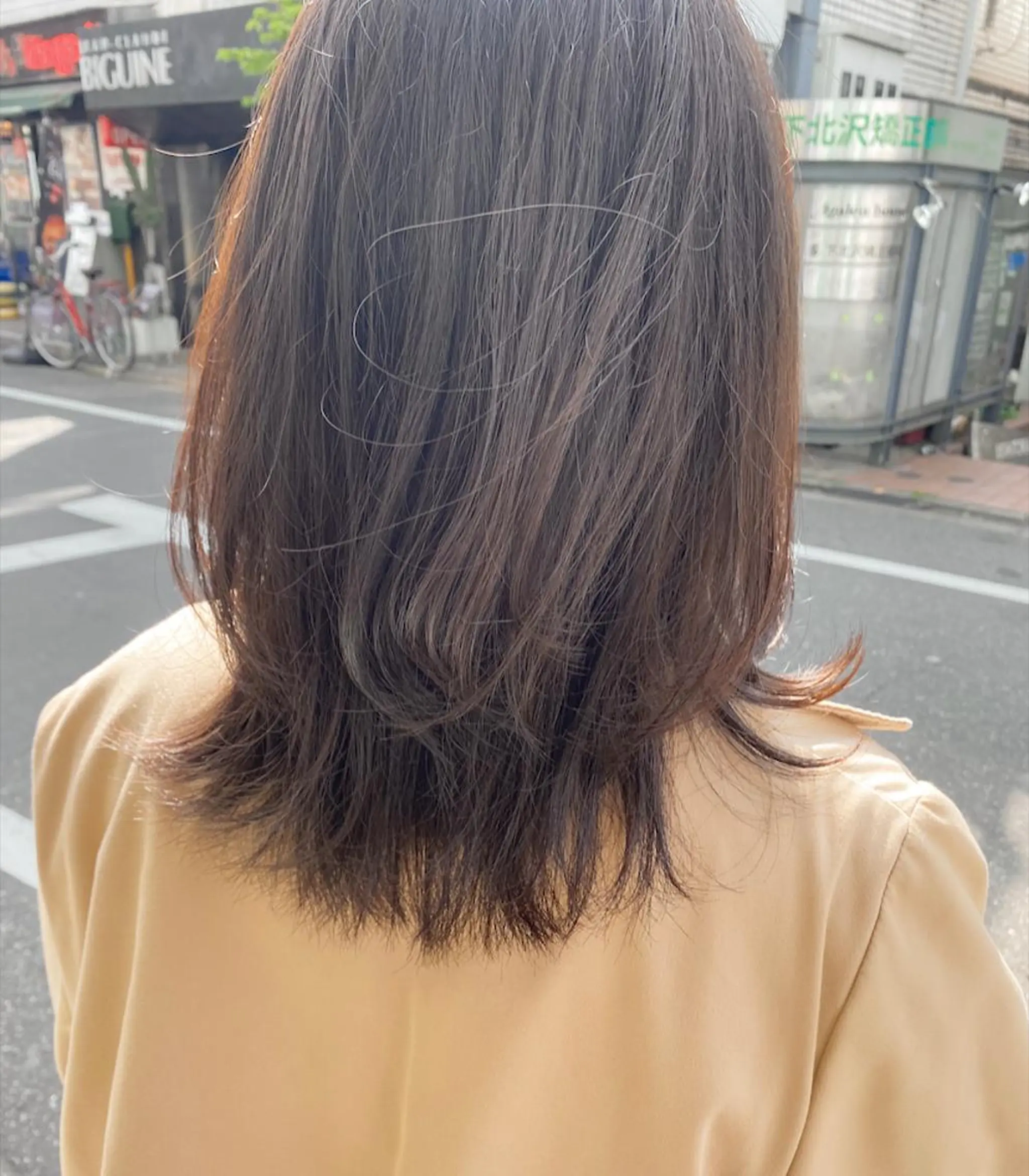 ミディアム カラー 西山梨々【5/1〜 復帰致します🌼】のヘアスタイル